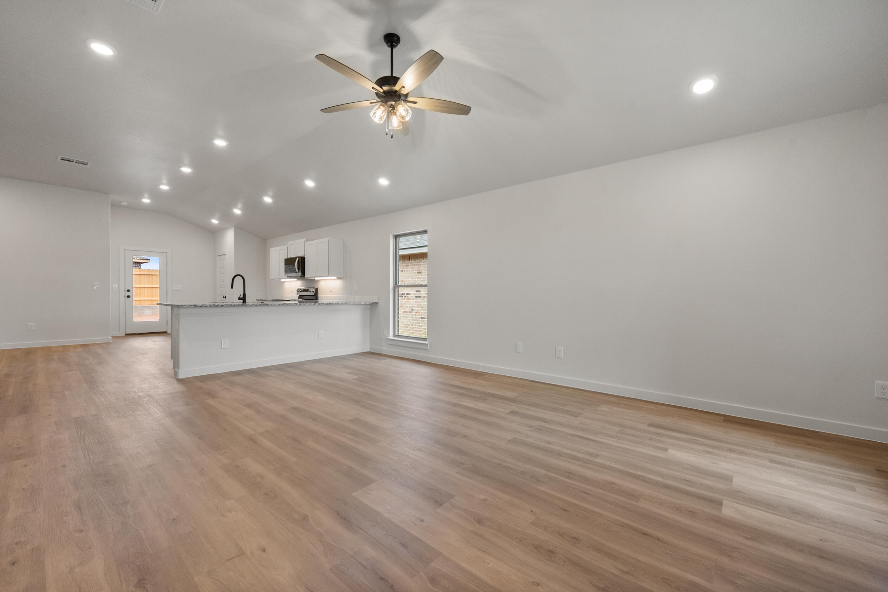 2025 Cottonwood Avenue