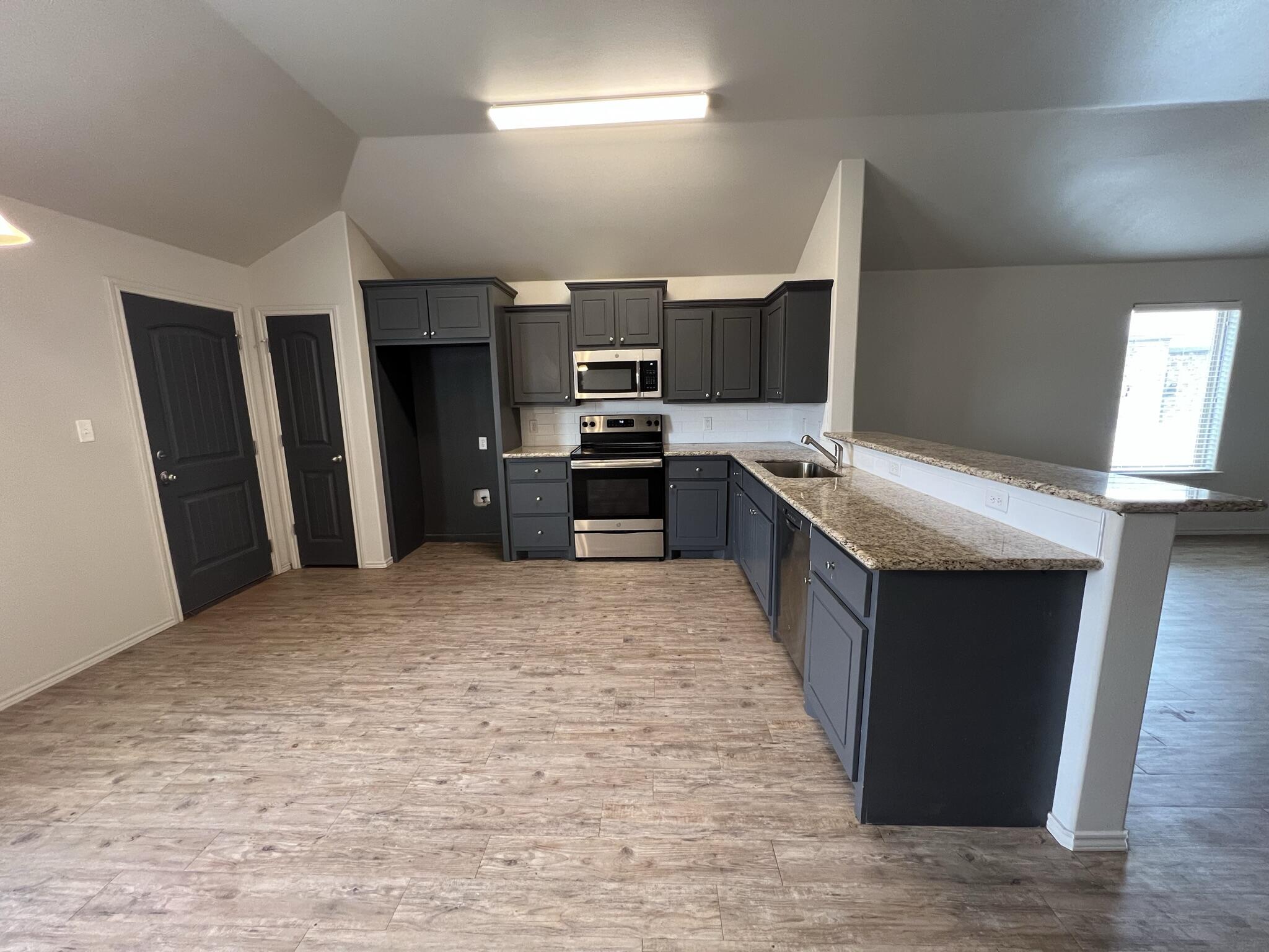 716 Hillshire Avenue