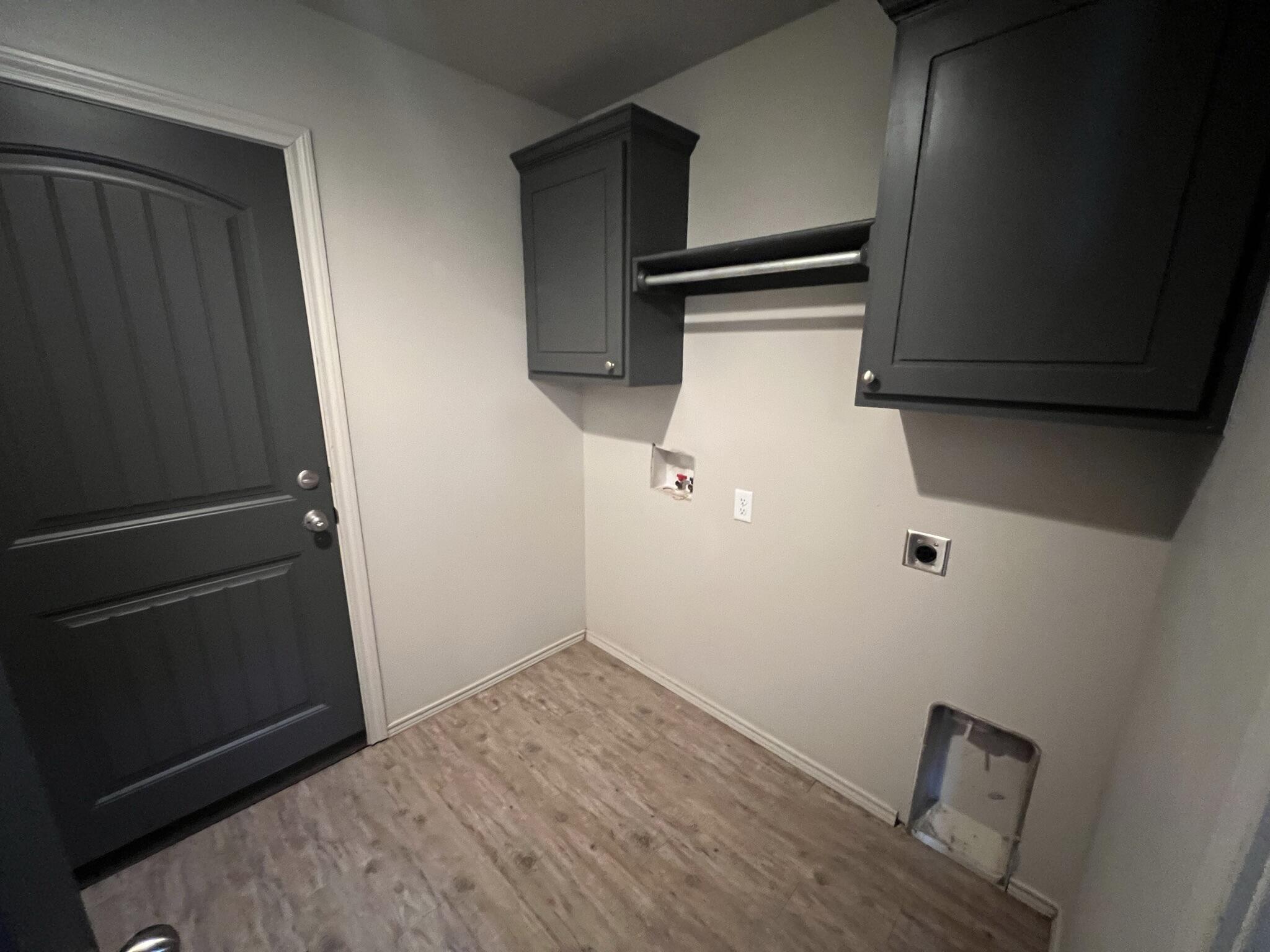 716 Hillshire Avenue