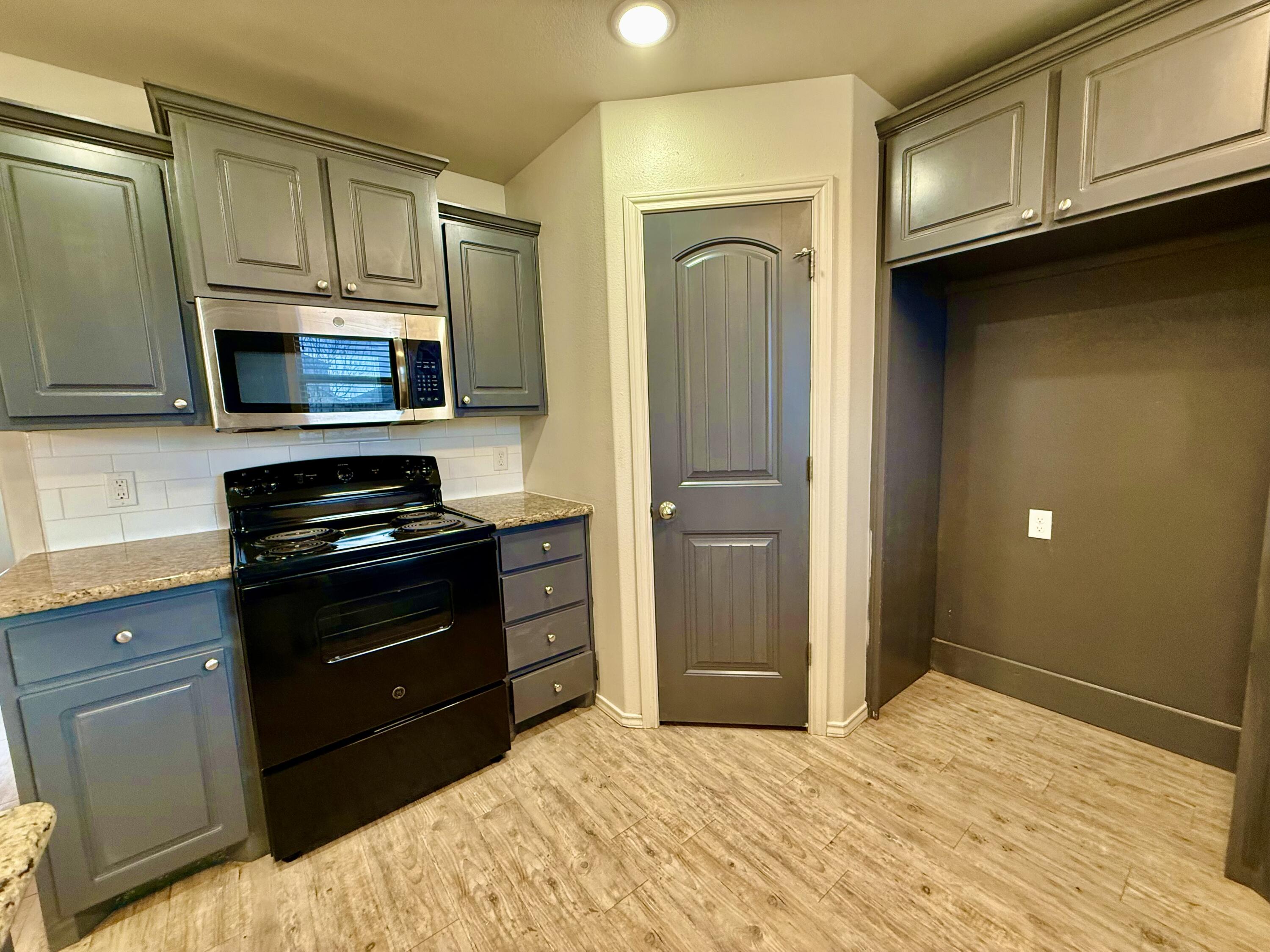 909 Manchester Court