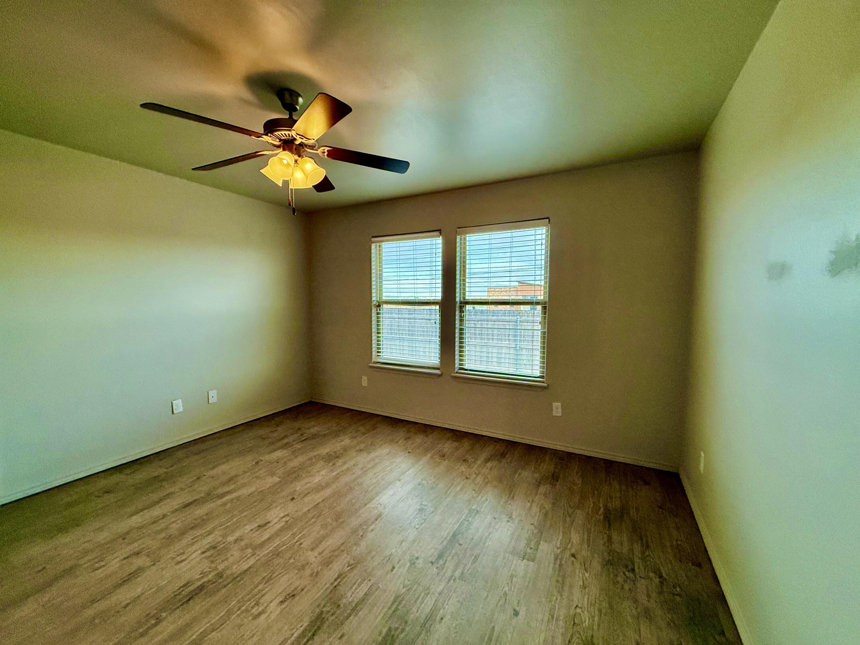 909 Manchester Court