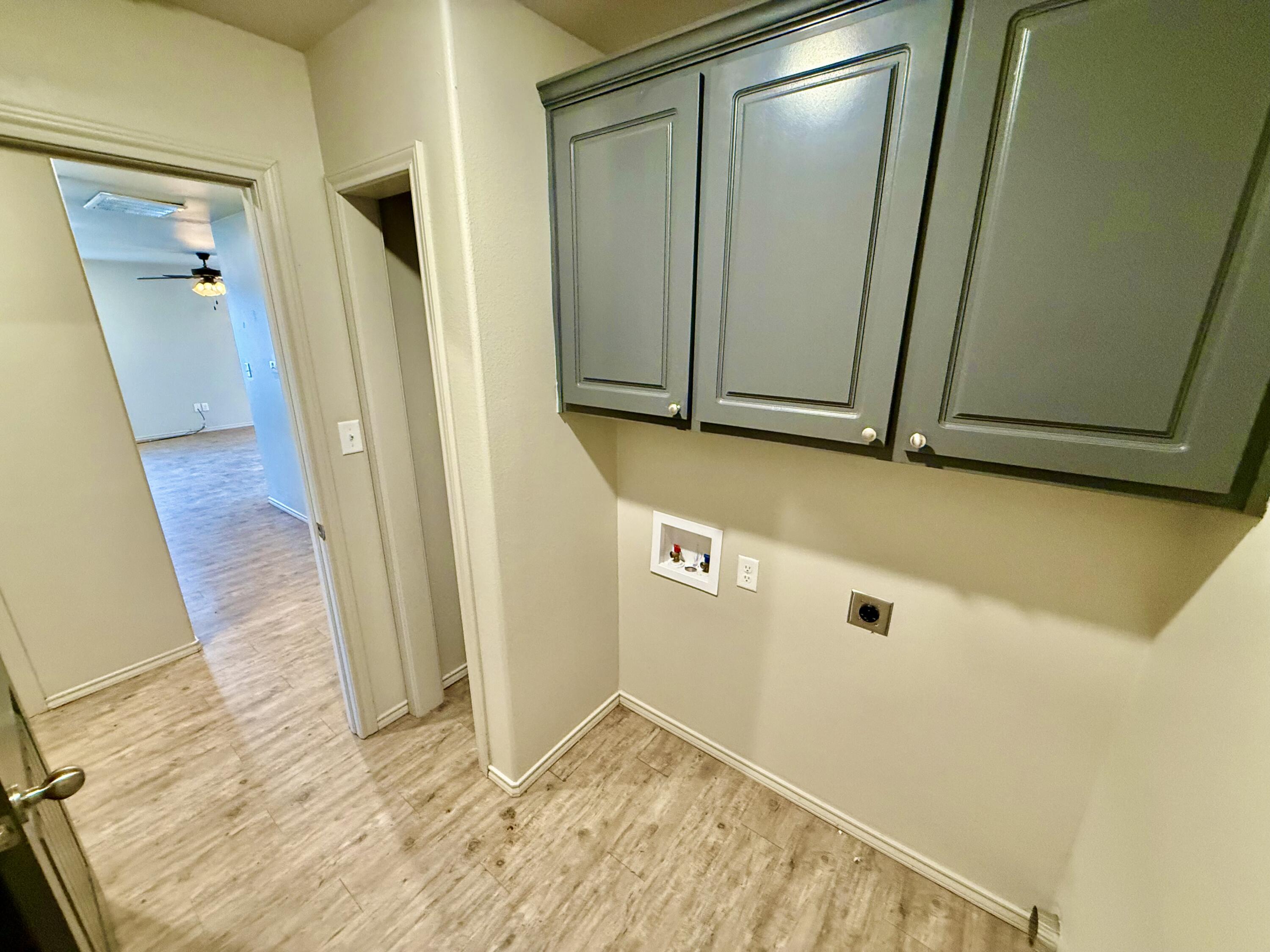 909 Manchester Court