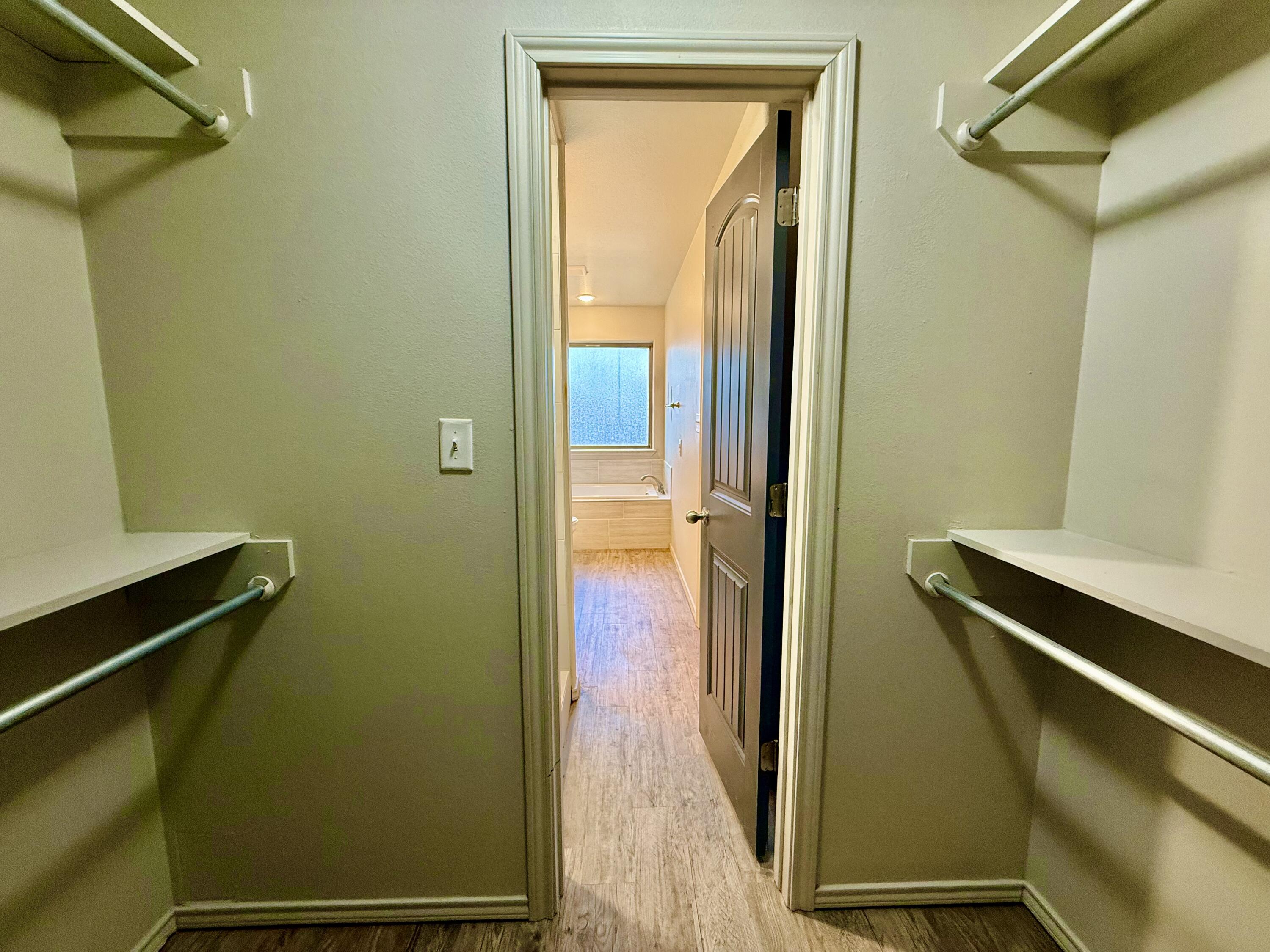 909 Manchester Court