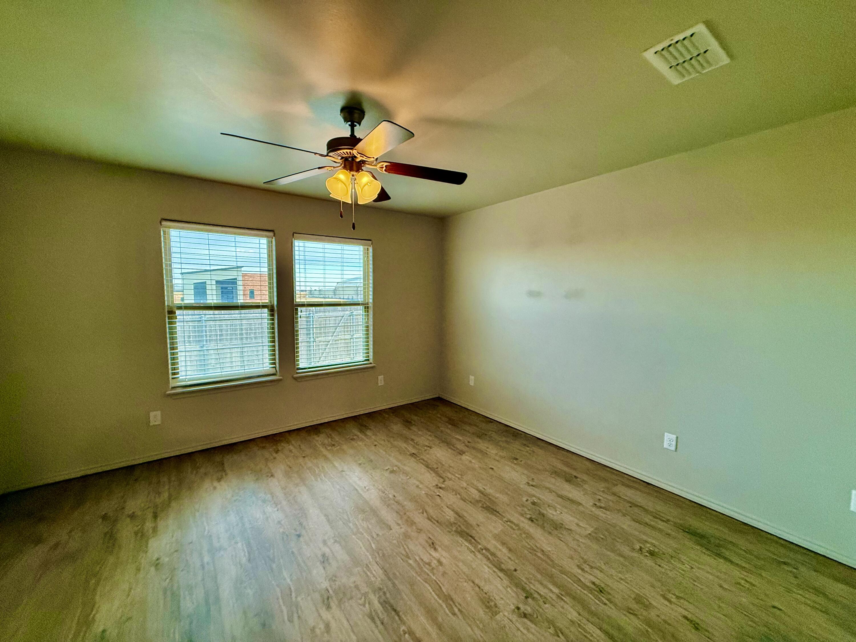 909 Manchester Court