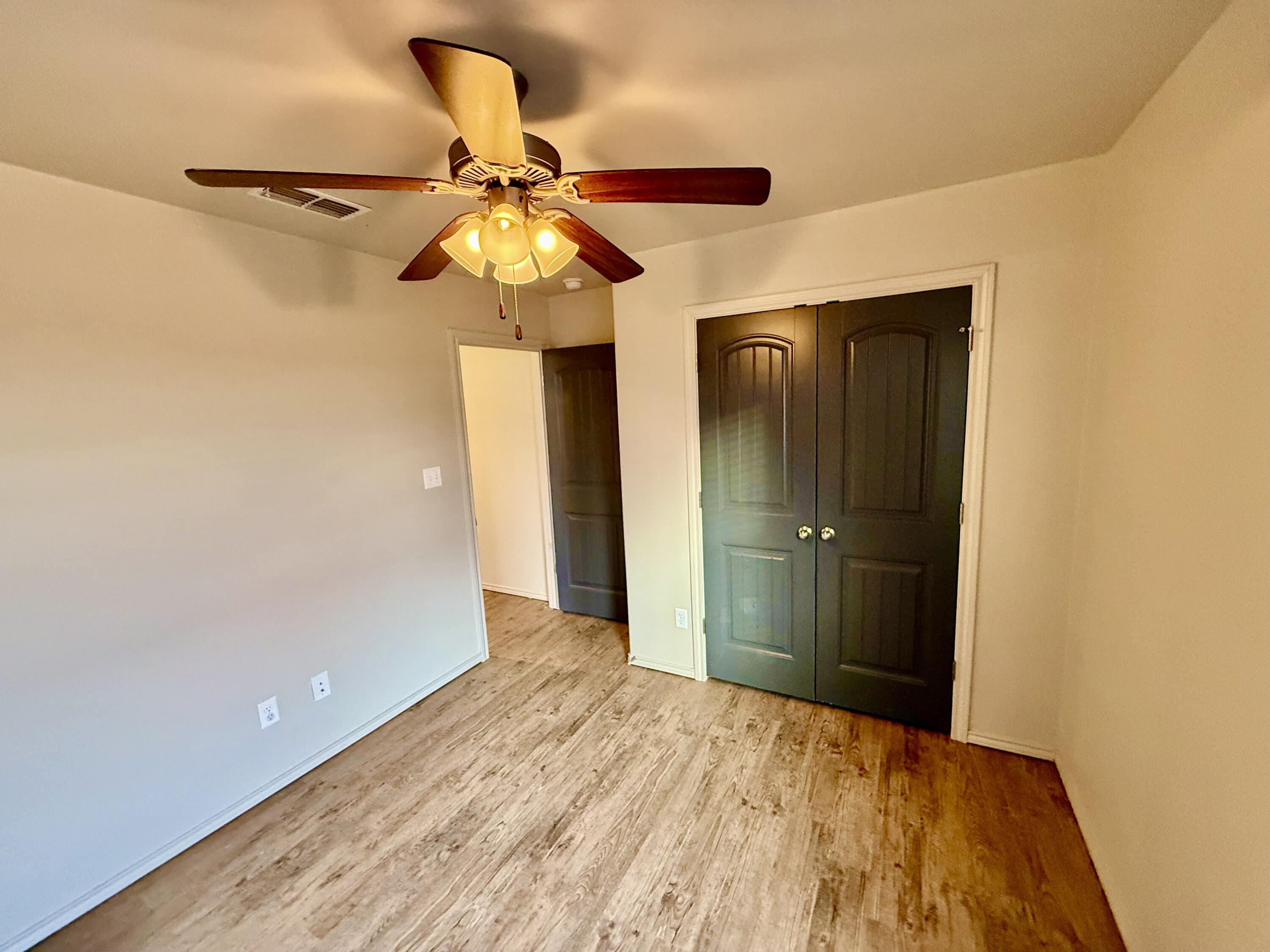 909 Manchester Court