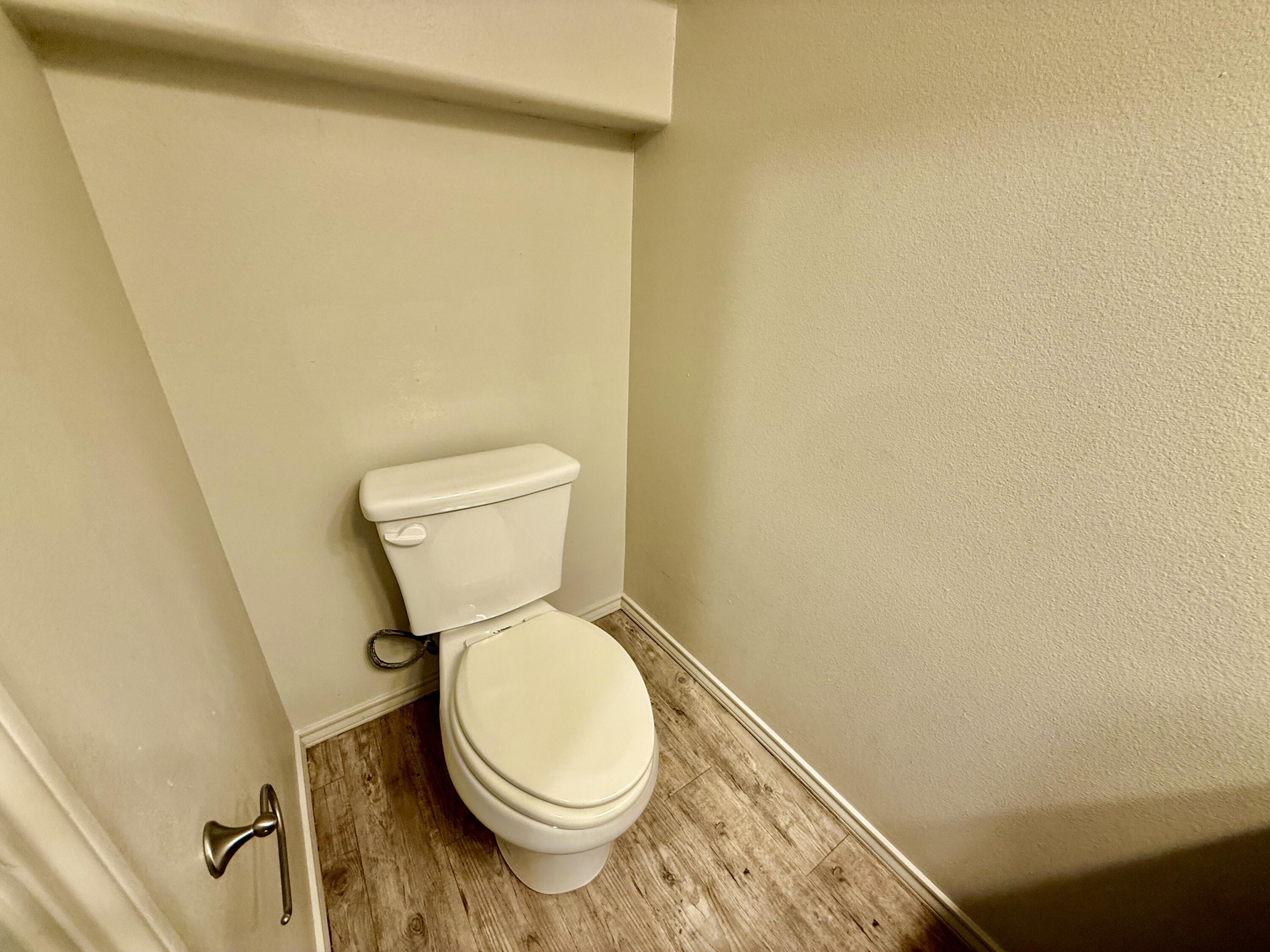 909 Manchester Court