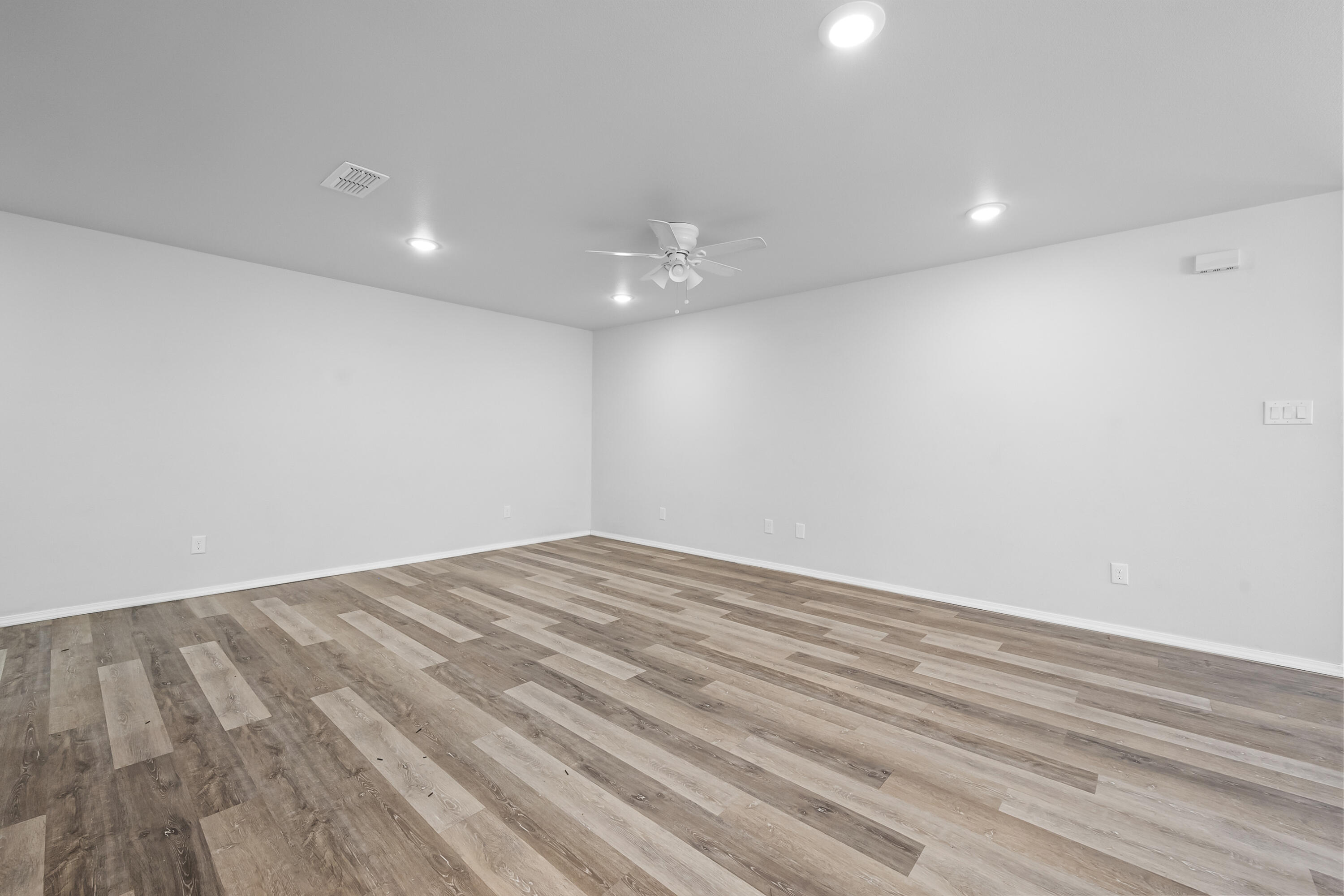 5609 Jarvis Street, Unit B