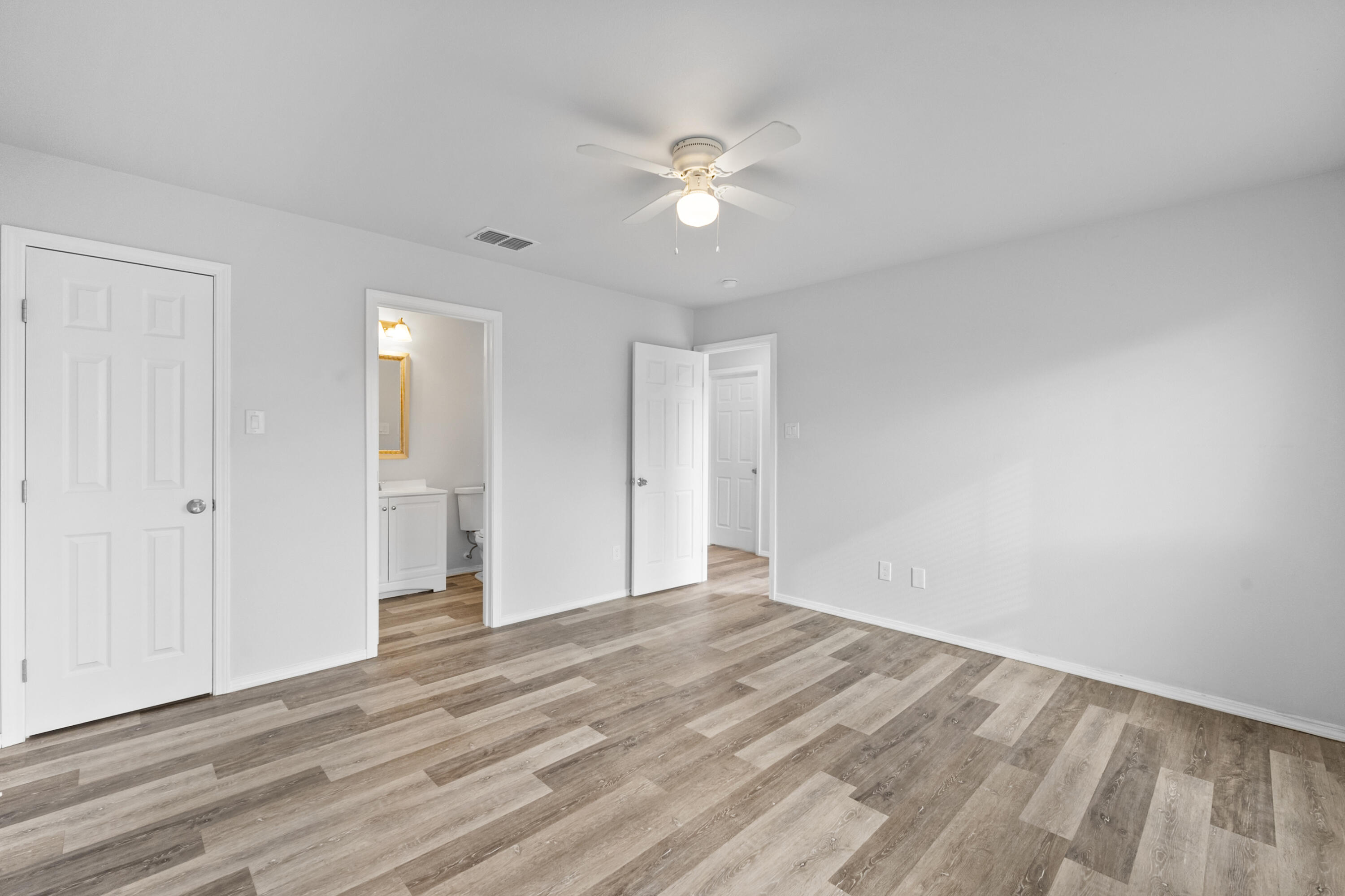 5609 Jarvis Street, Unit B