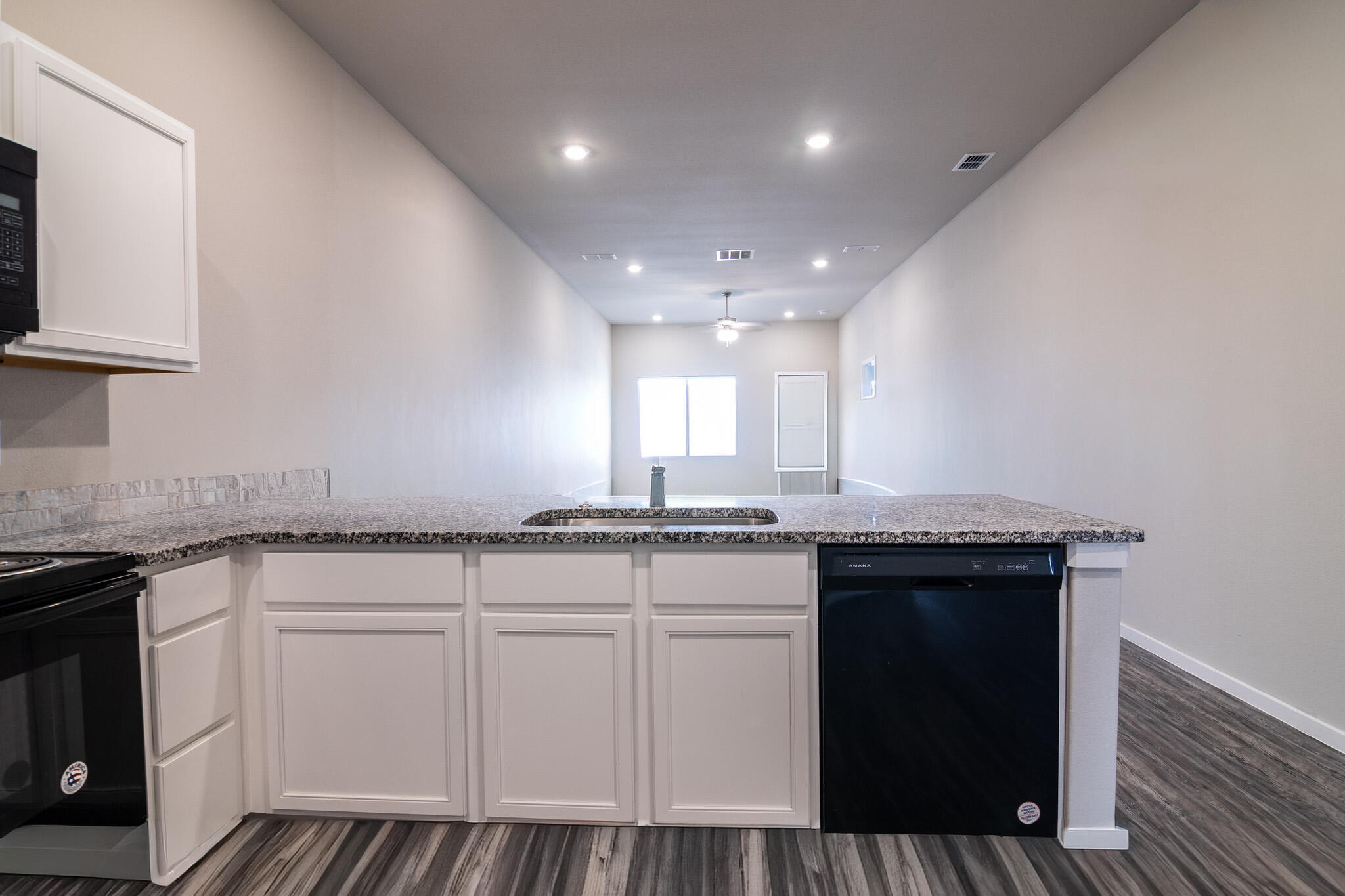 2127 N Texas Avenue, Unit B