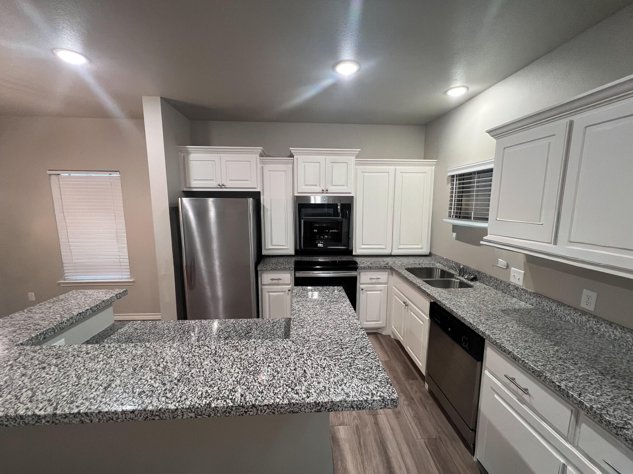 6040 24th Street, APT 6