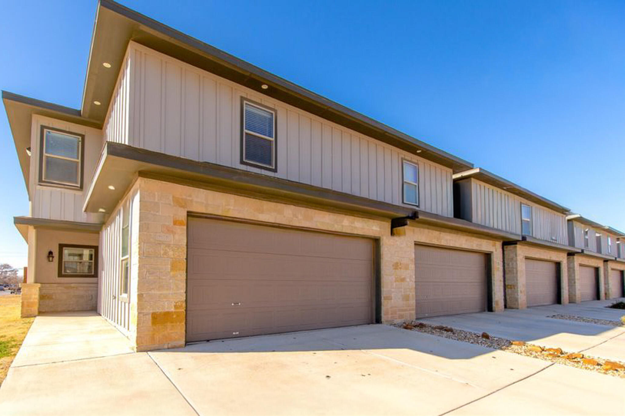 6040 24th Street, APT 6
