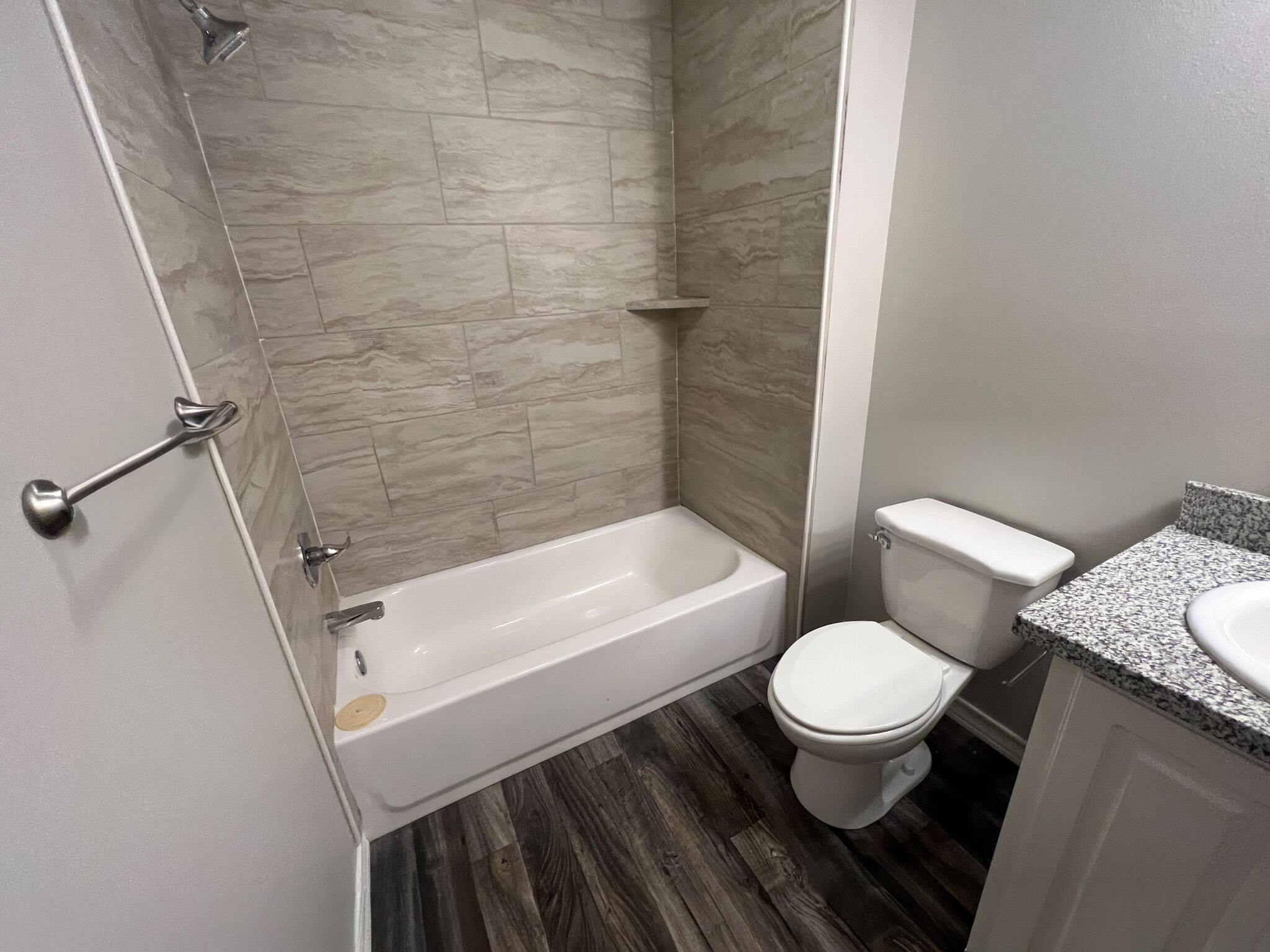 6040 24th Street, APT 6