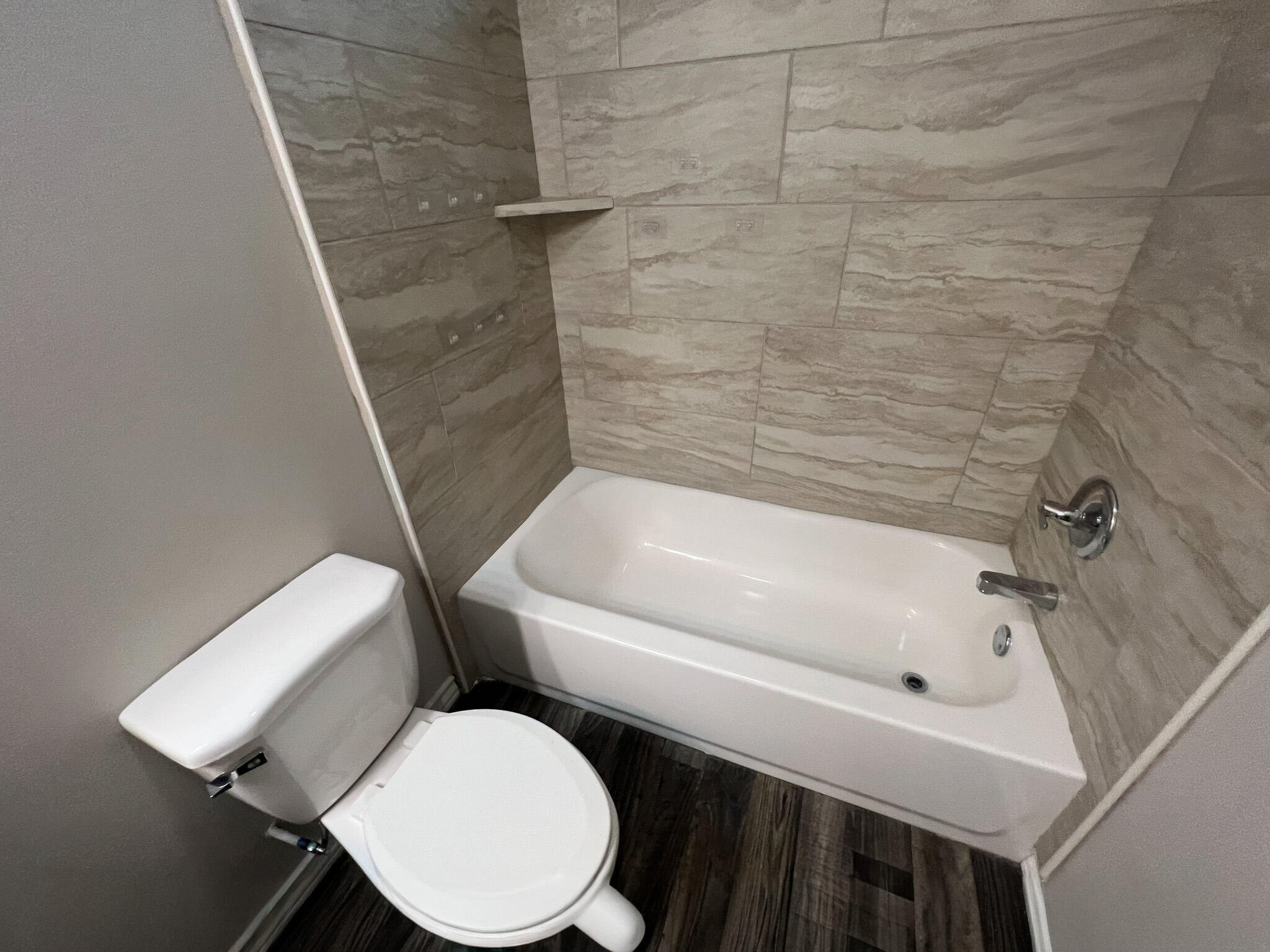 6040 24th Street, APT 6