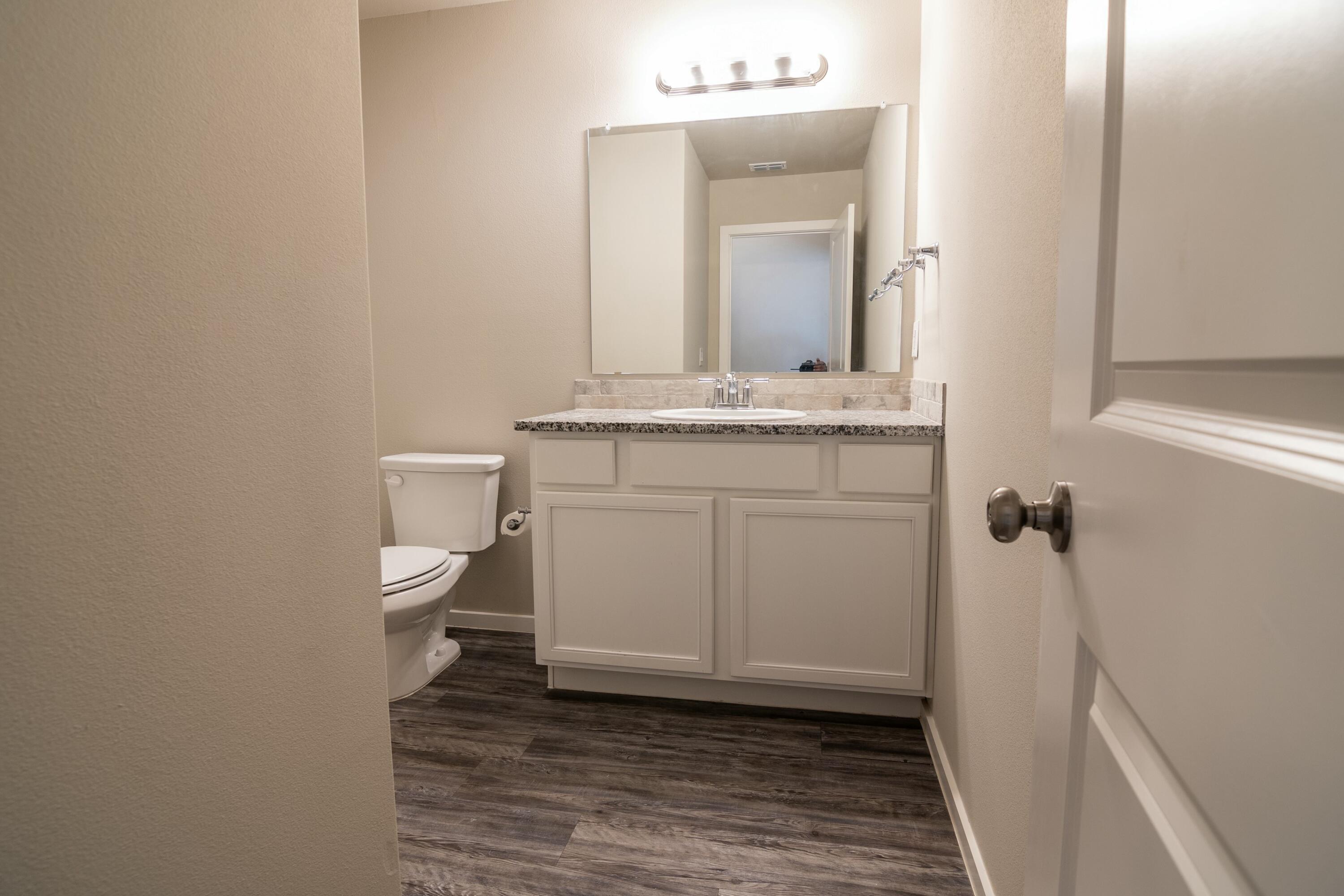 2107 N Avenue K, Unit B