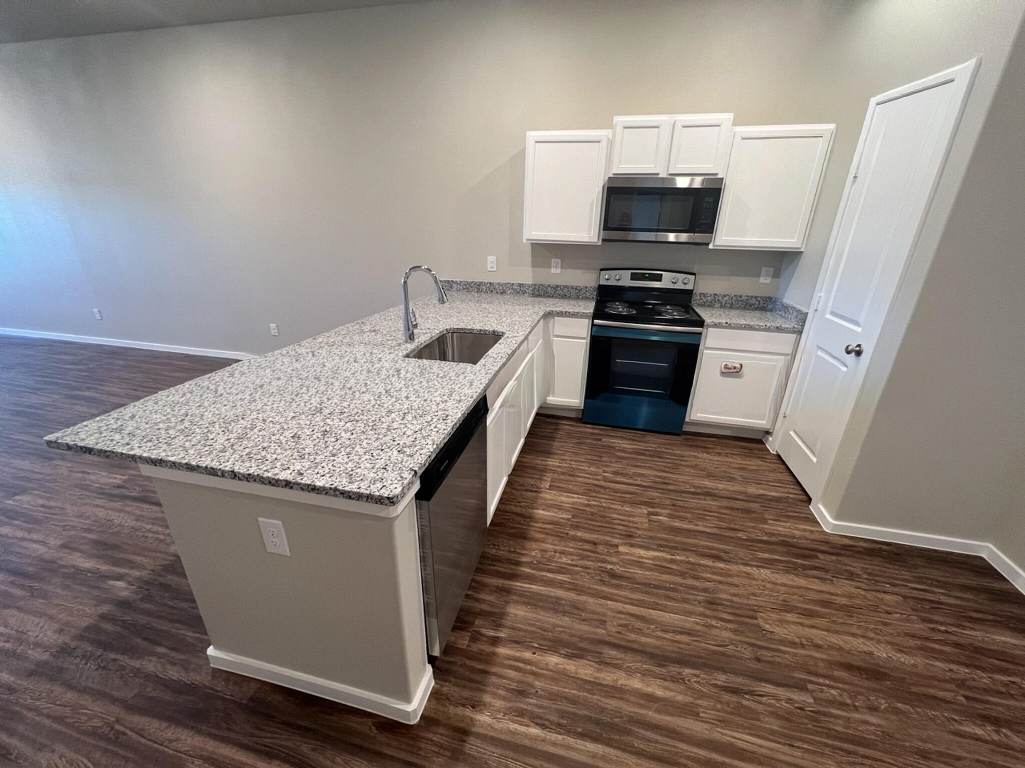 2102 Kokomo Avenue, Unit b