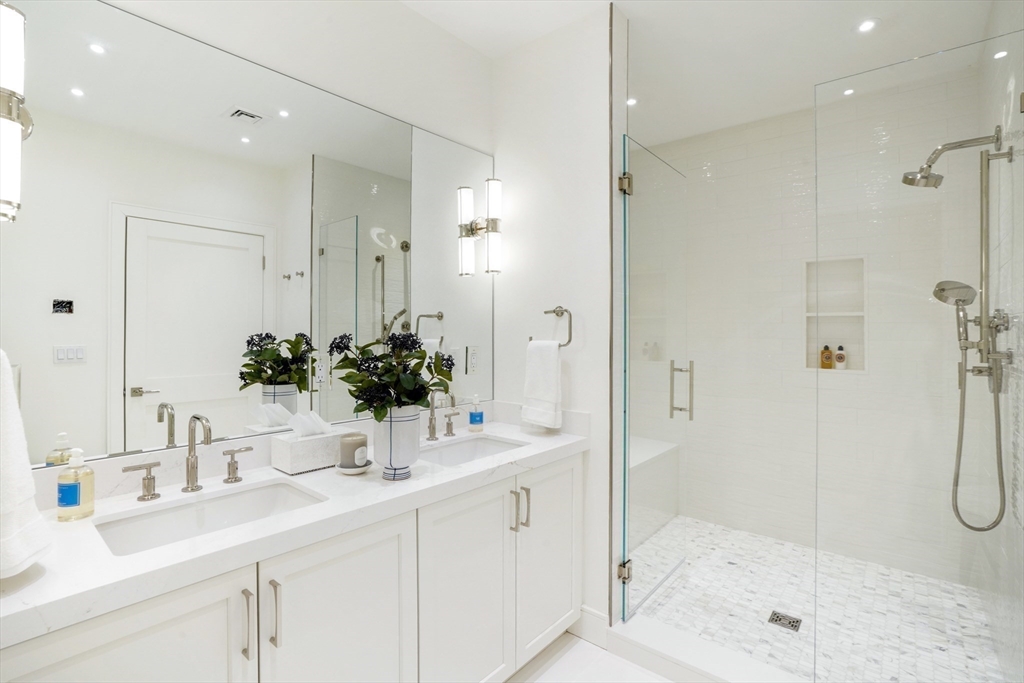 148 Weston Rd # 102