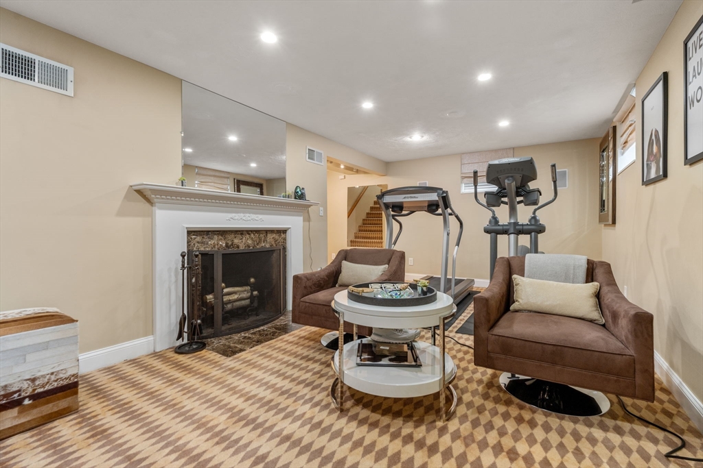 5 Ivy Road