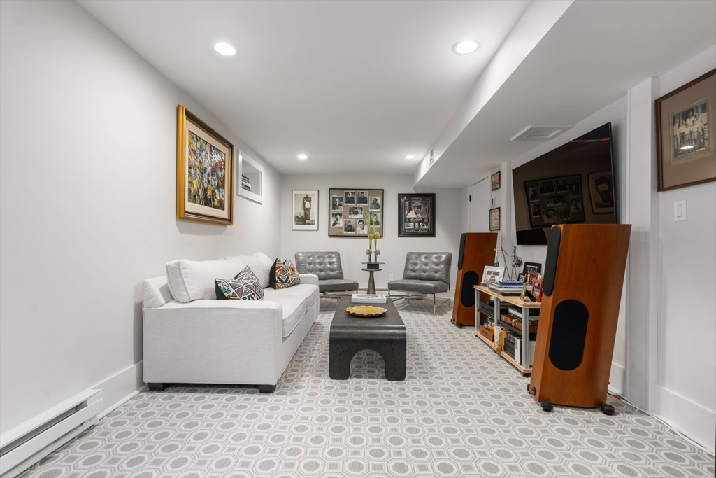 3 Strathmore Road