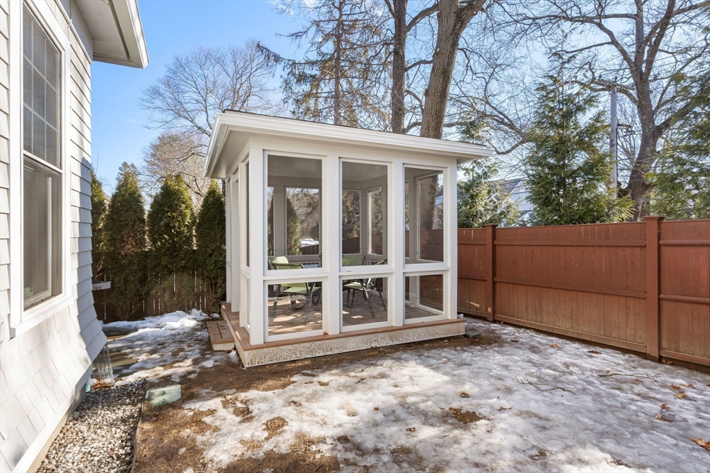 3 Strathmore Road