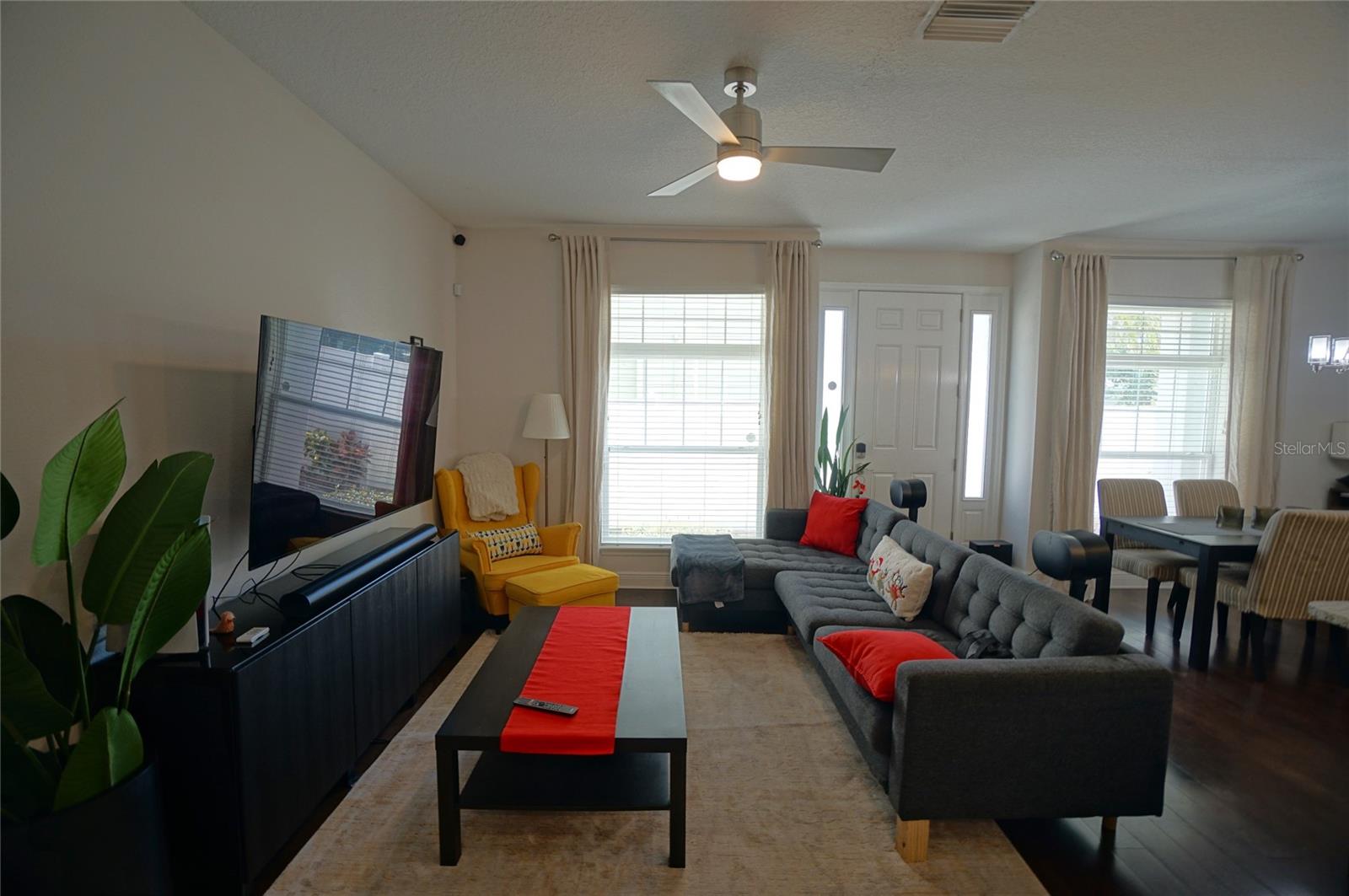 115 N ARRAWANA AVE #8