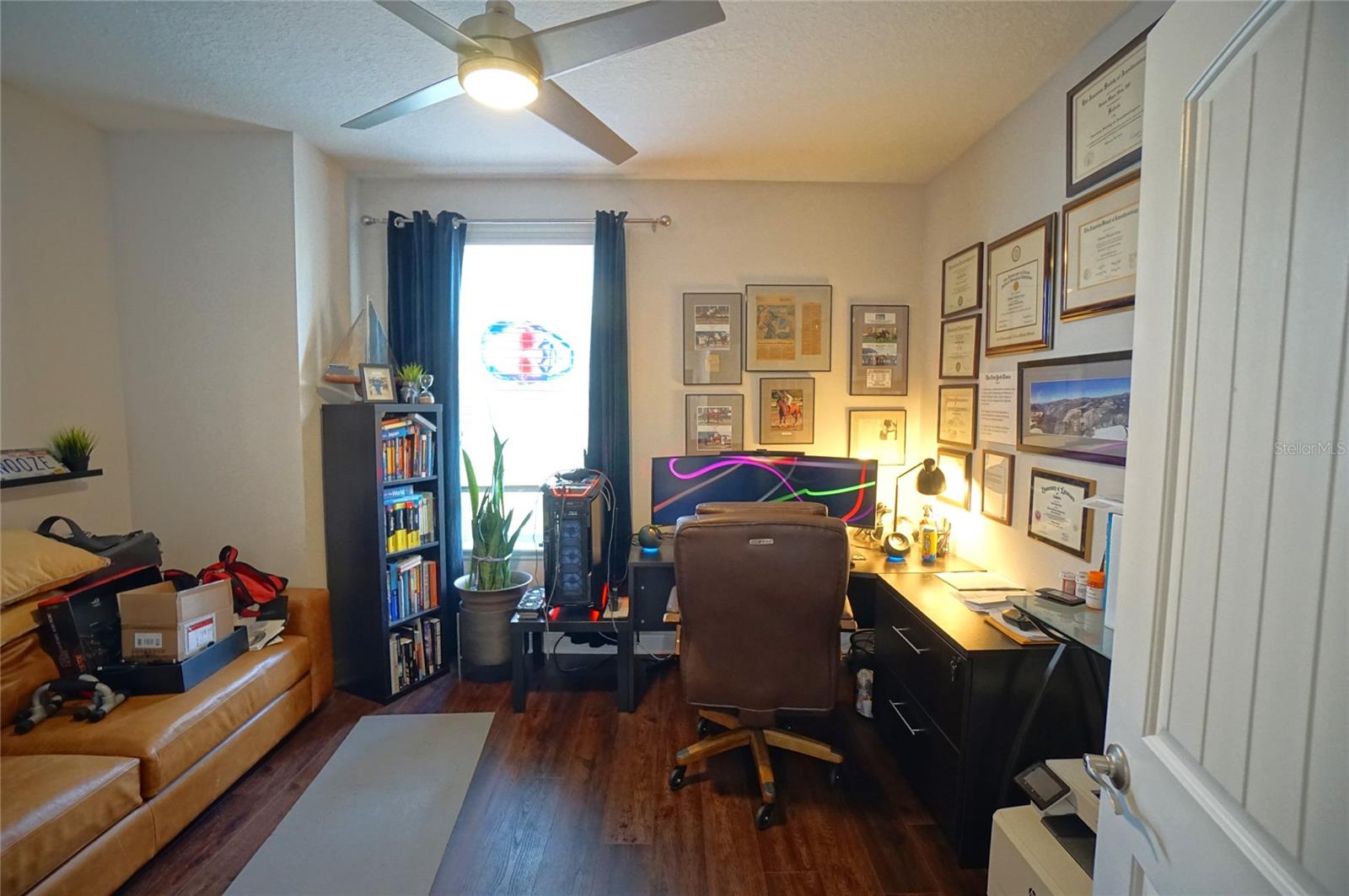 115 N ARRAWANA AVE #8