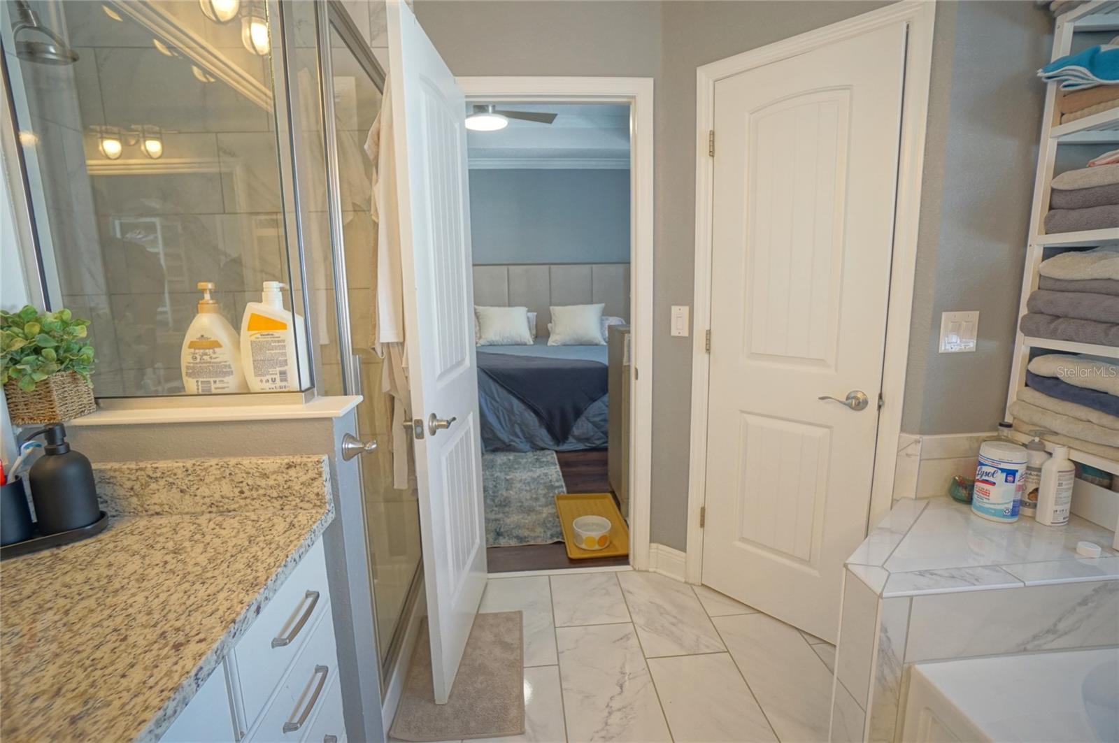 115 N ARRAWANA AVE #8