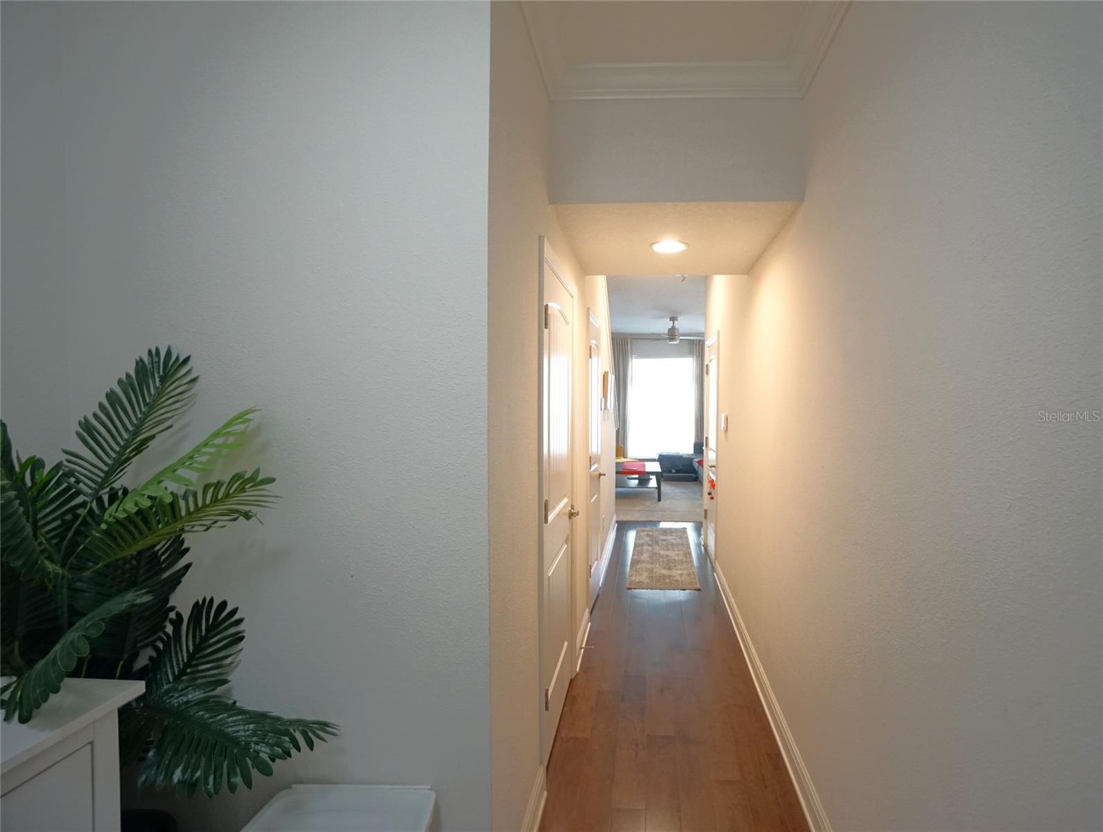 115 N ARRAWANA AVE #8