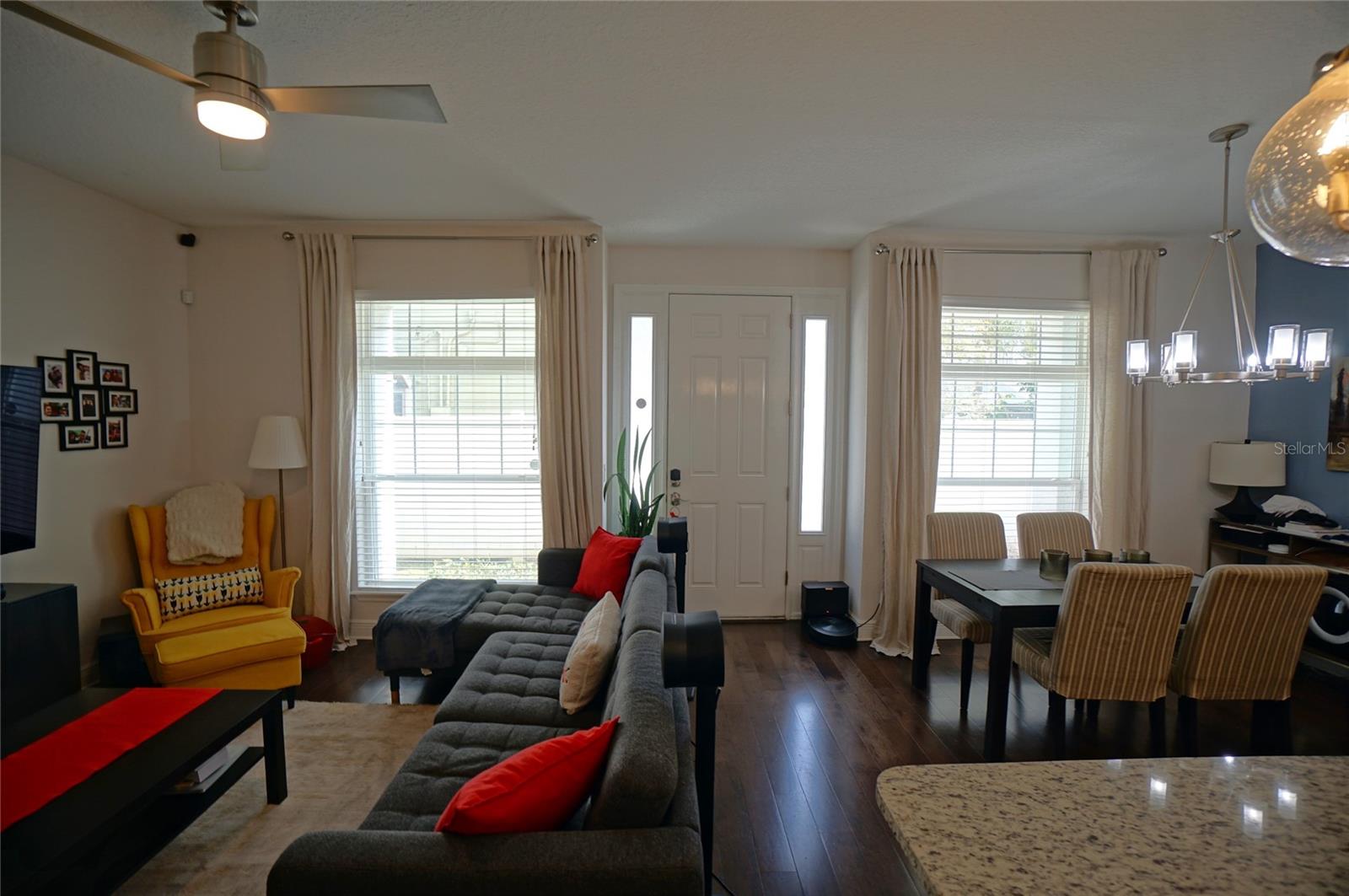 115 N ARRAWANA AVE #8