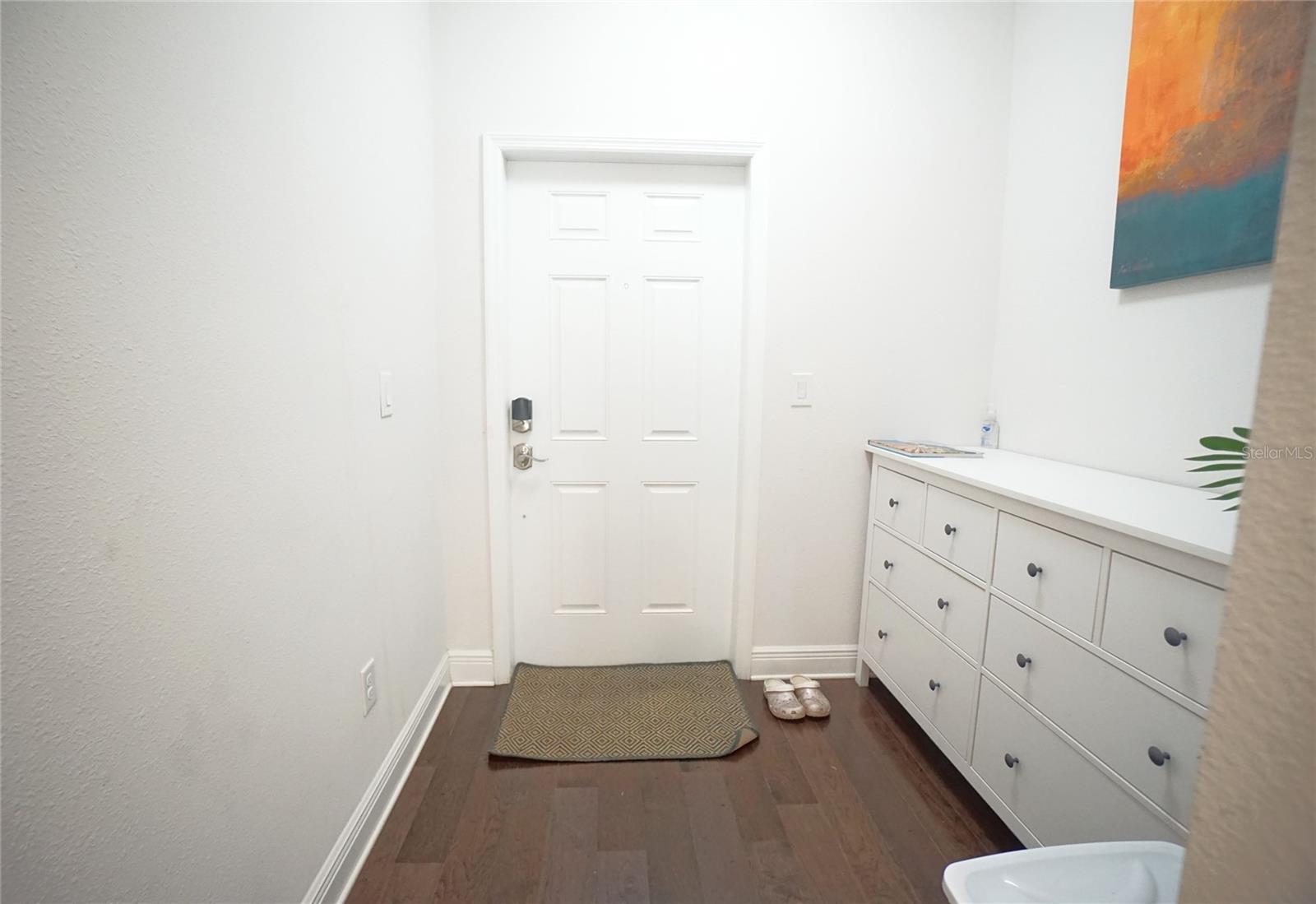 115 N ARRAWANA AVE #8