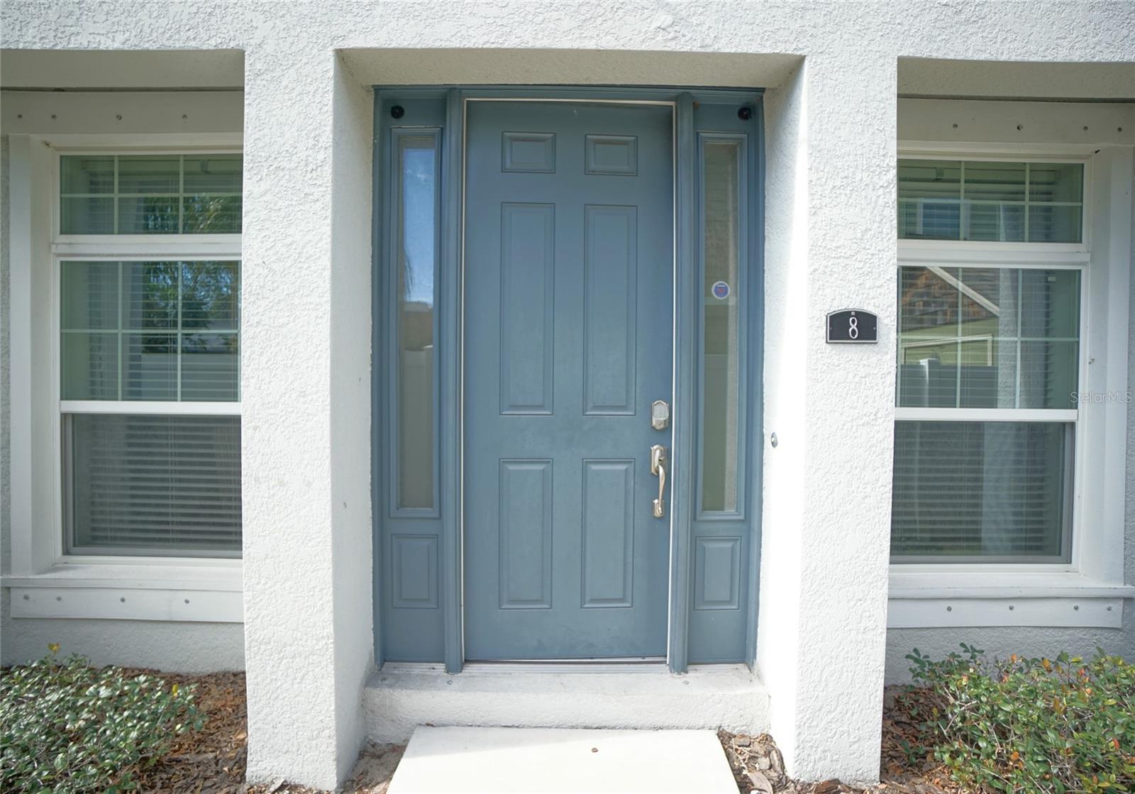 115 N ARRAWANA AVE #8