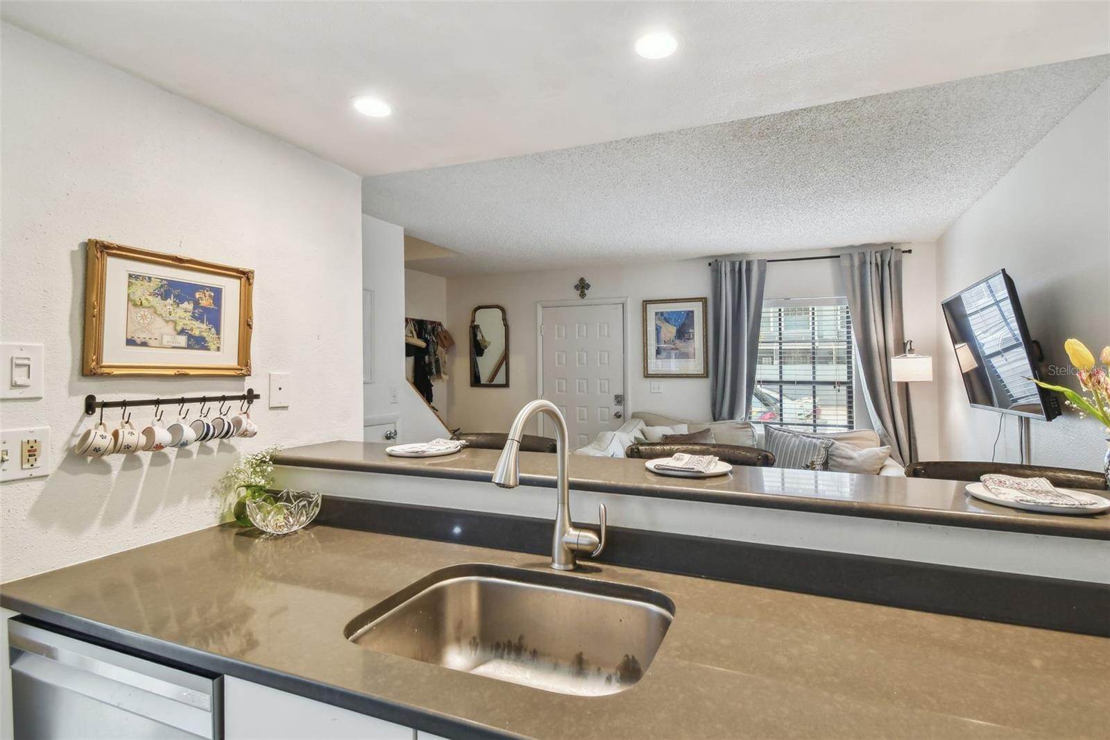 310 S DELAWARE AVE #F