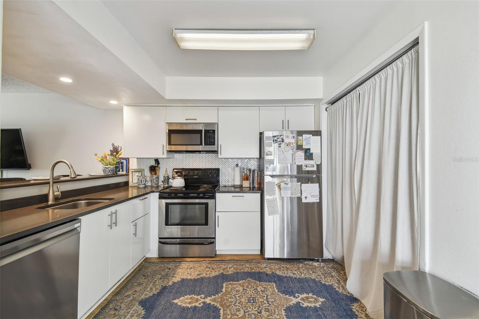 310 S DELAWARE AVE #F