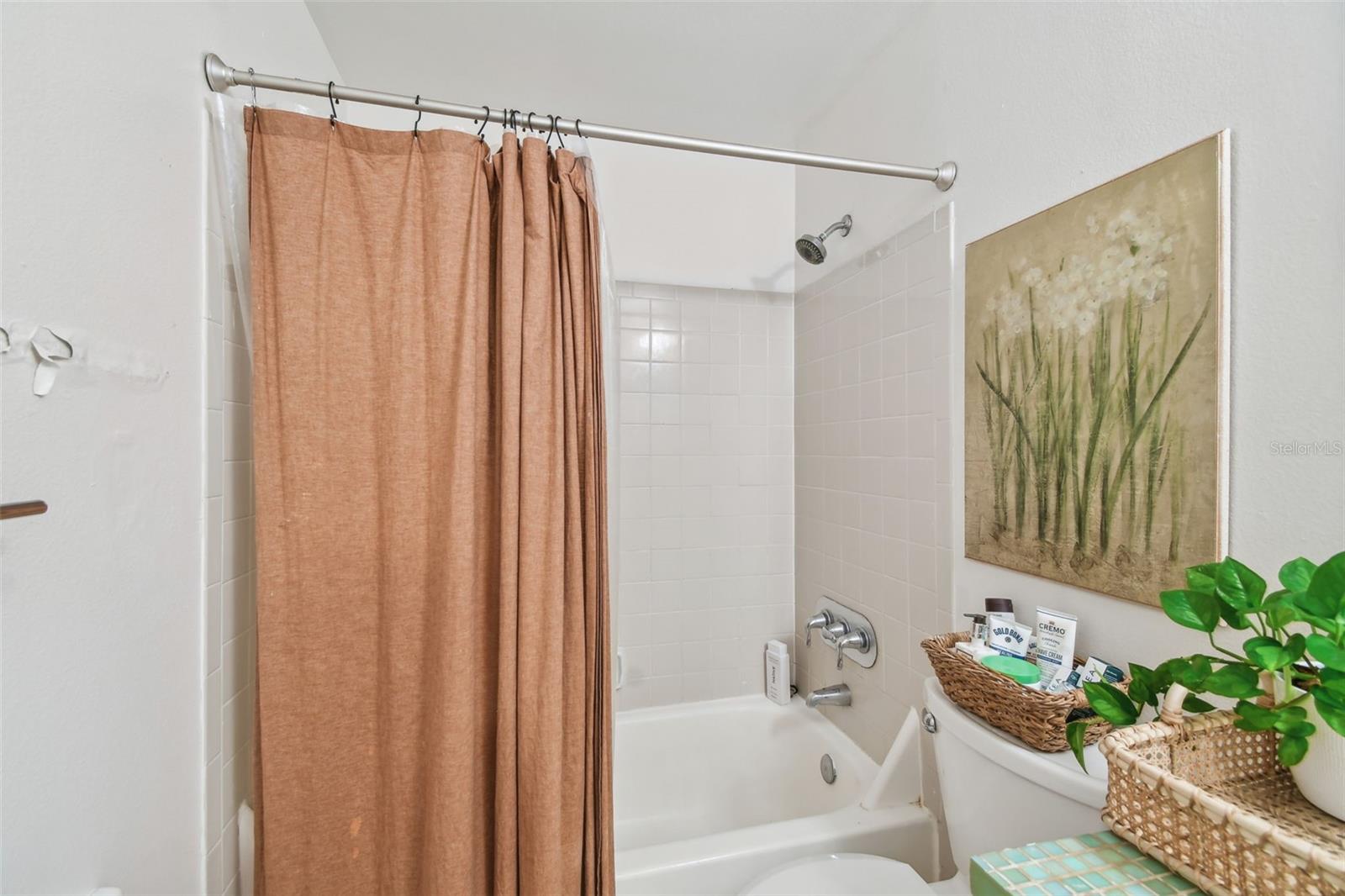 310 S DELAWARE AVE #F