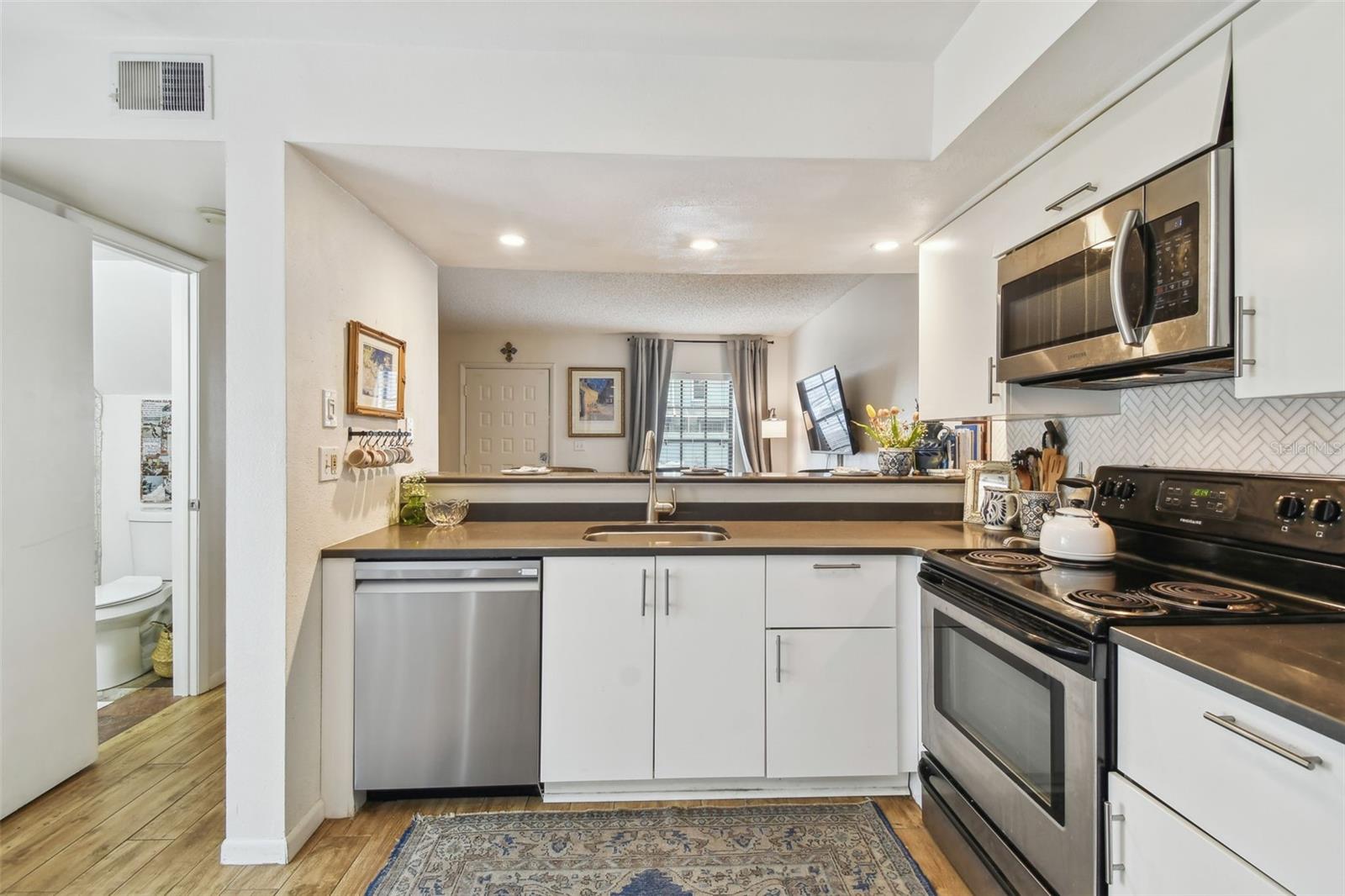 310 S DELAWARE AVE #F