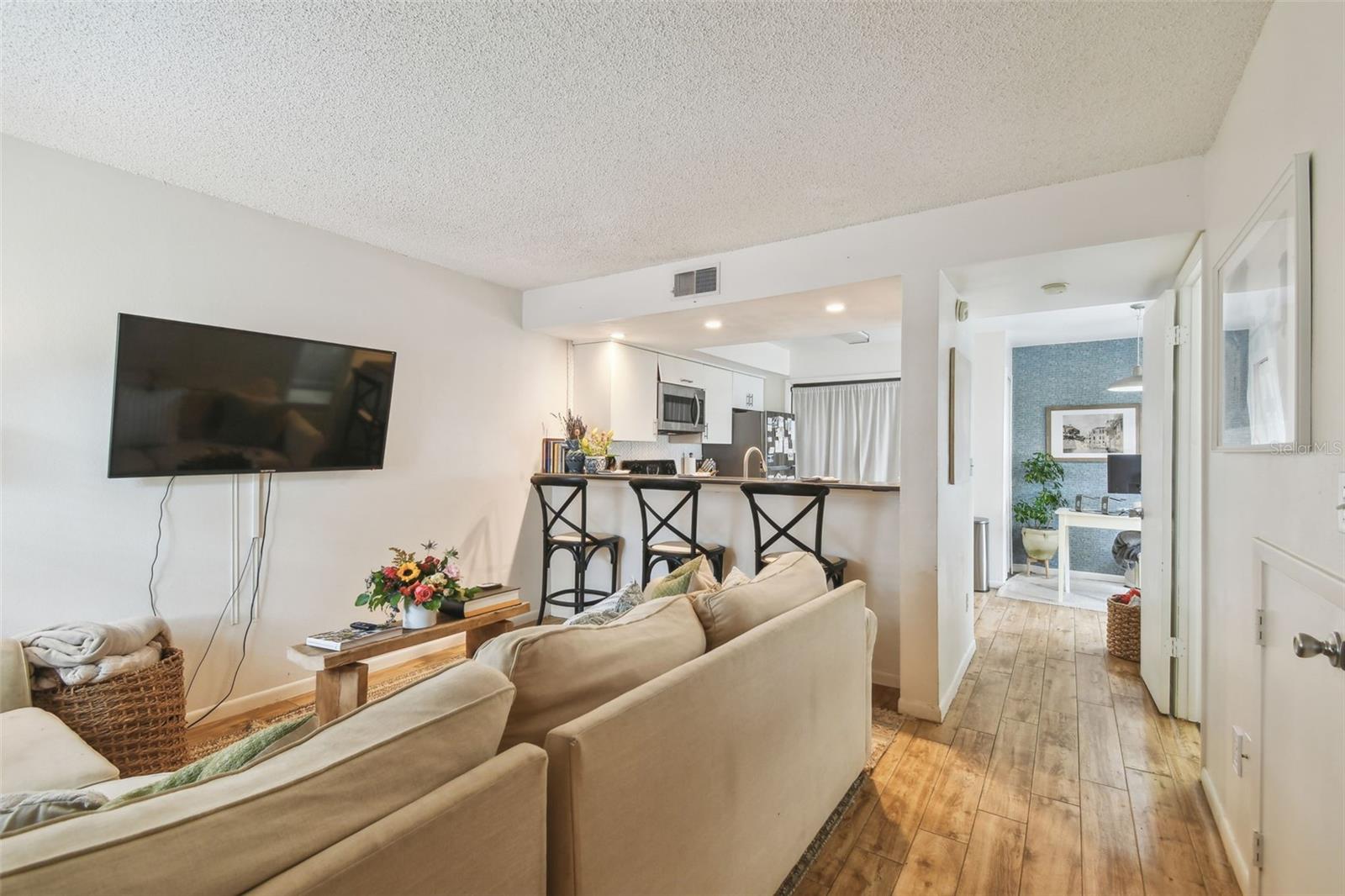 310 S DELAWARE AVE #F