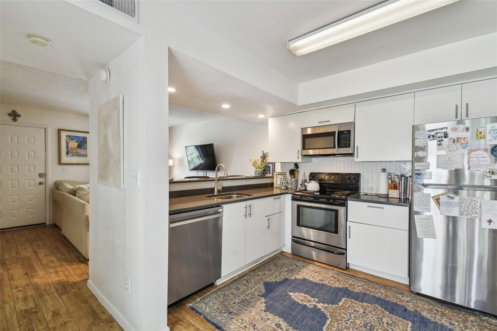 310 S DELAWARE AVE #F