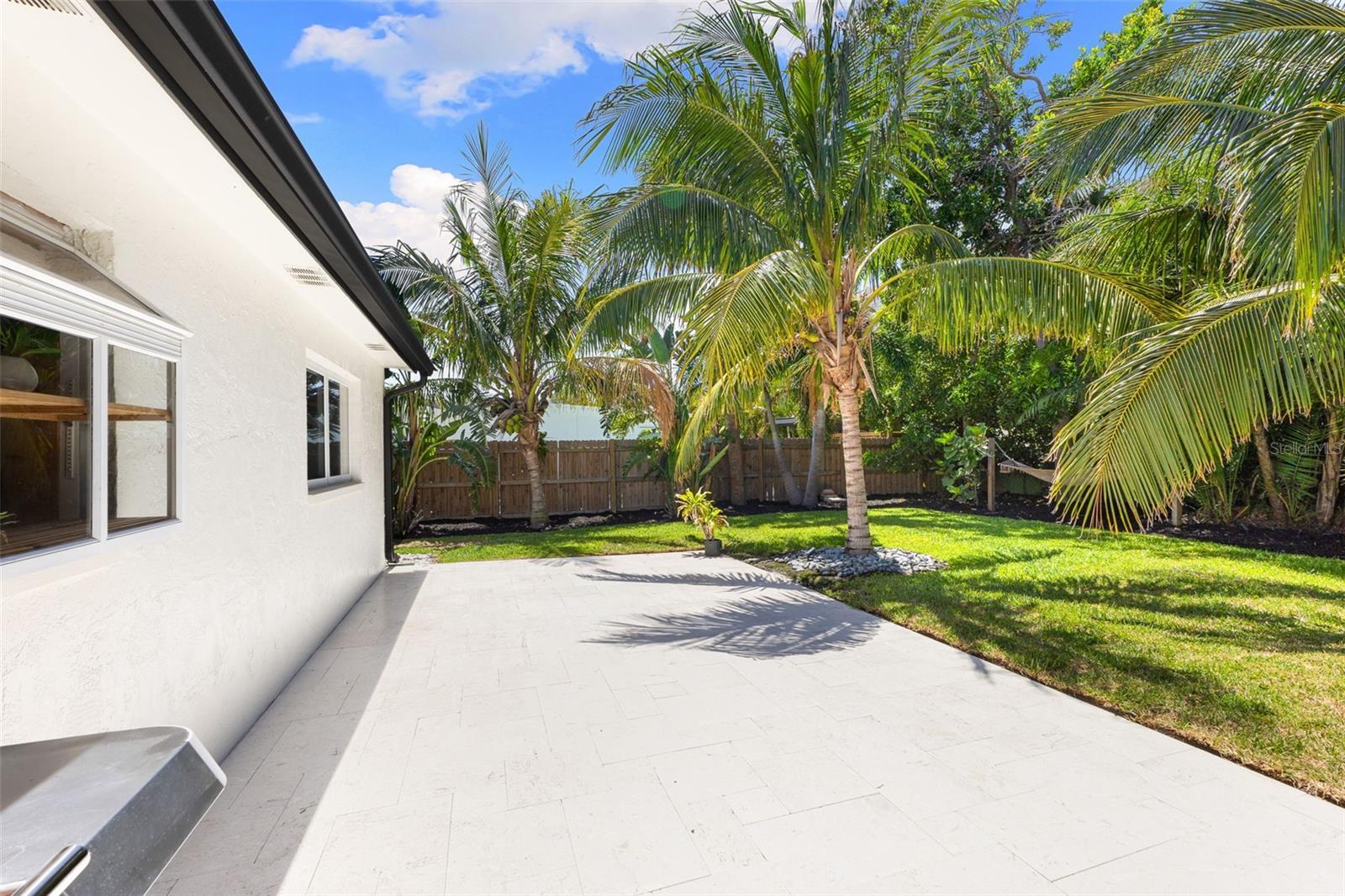 4618 BAYSHORE BLVD NE