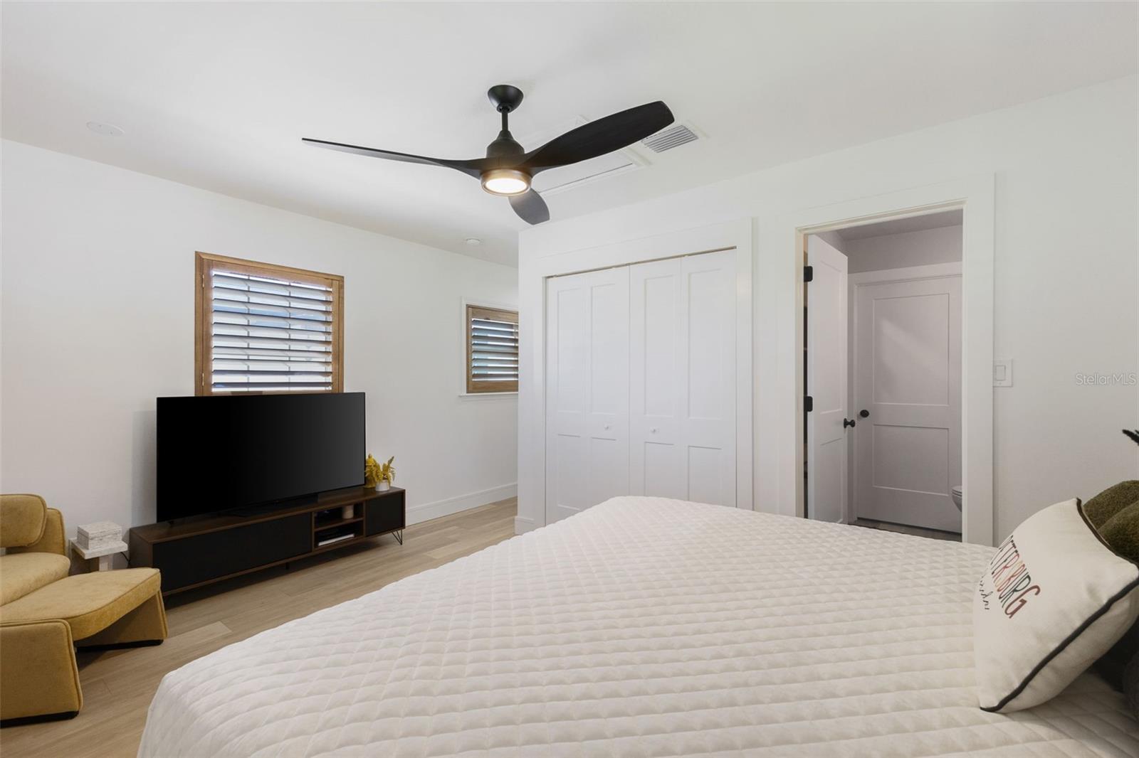 4618 BAYSHORE BLVD NE