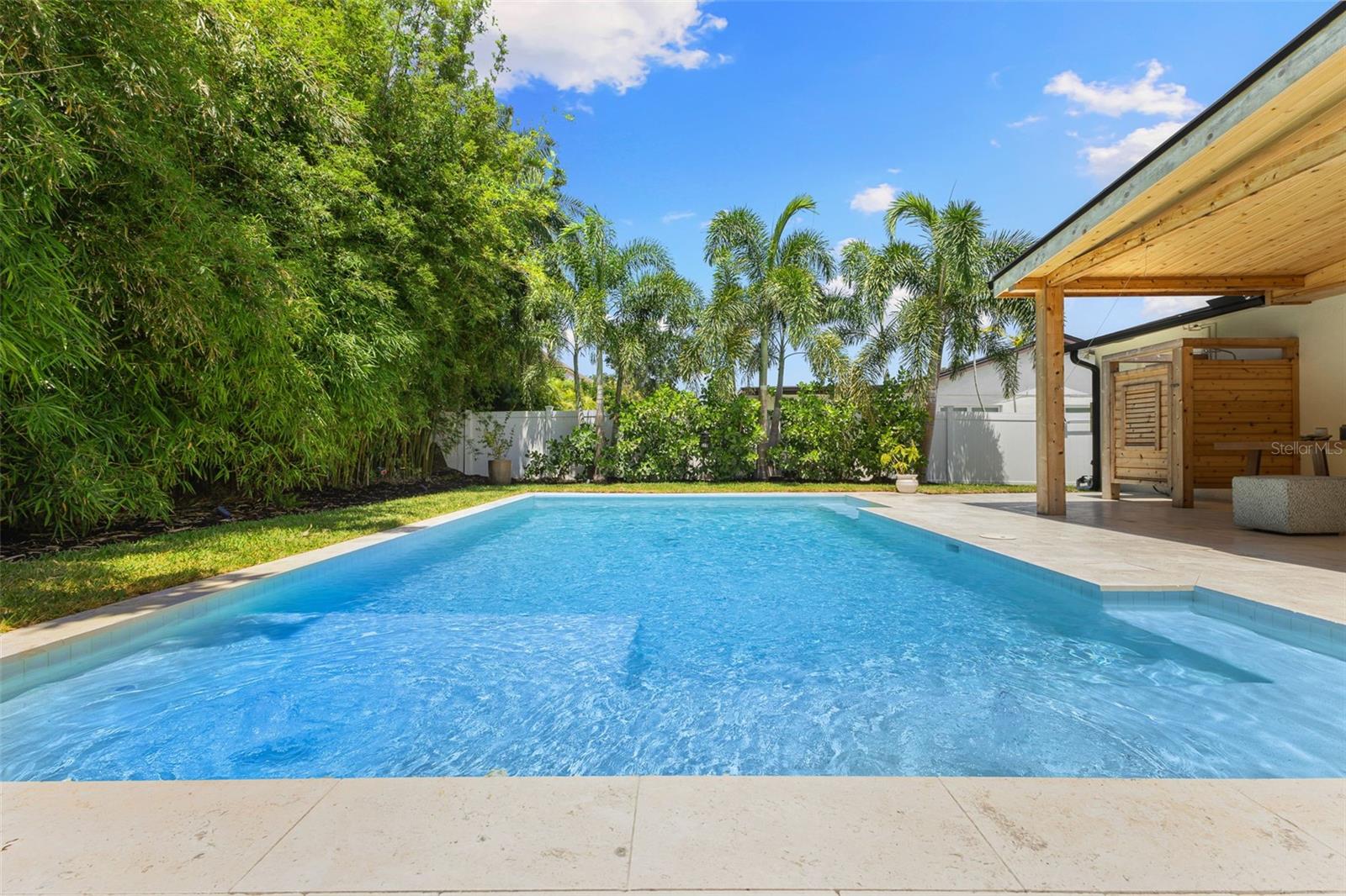 4618 BAYSHORE BLVD NE