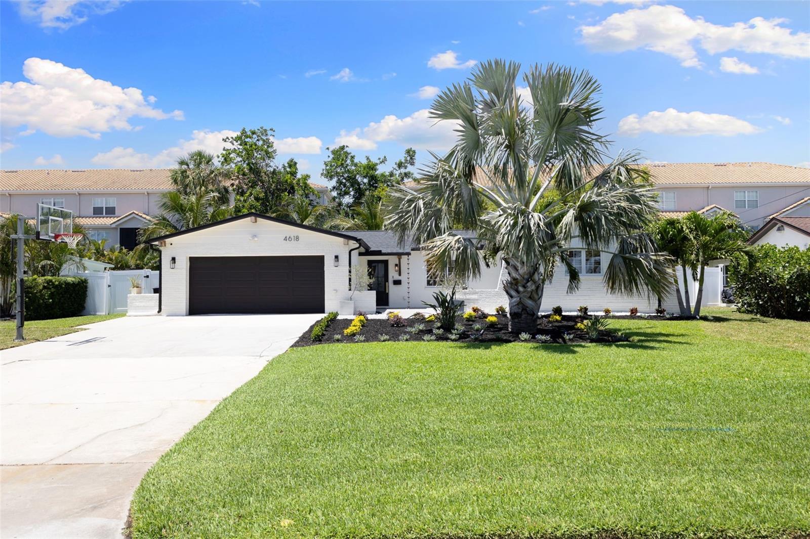 4618 BAYSHORE BLVD NE