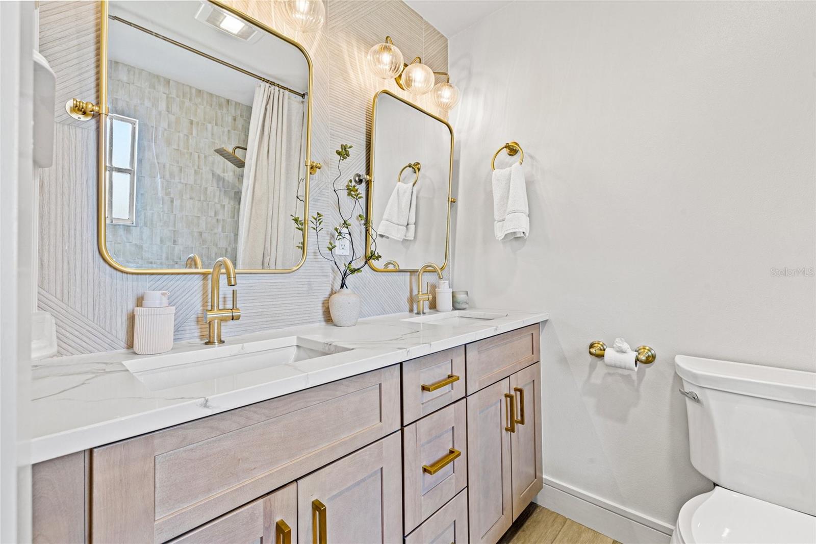 4618 BAYSHORE BLVD NE