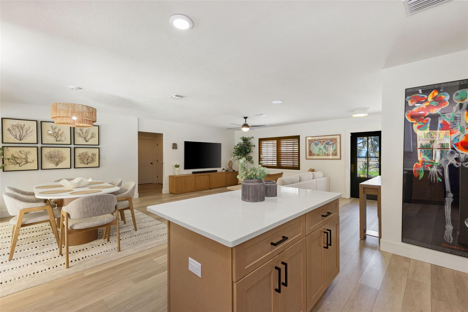 4618 BAYSHORE BLVD NE