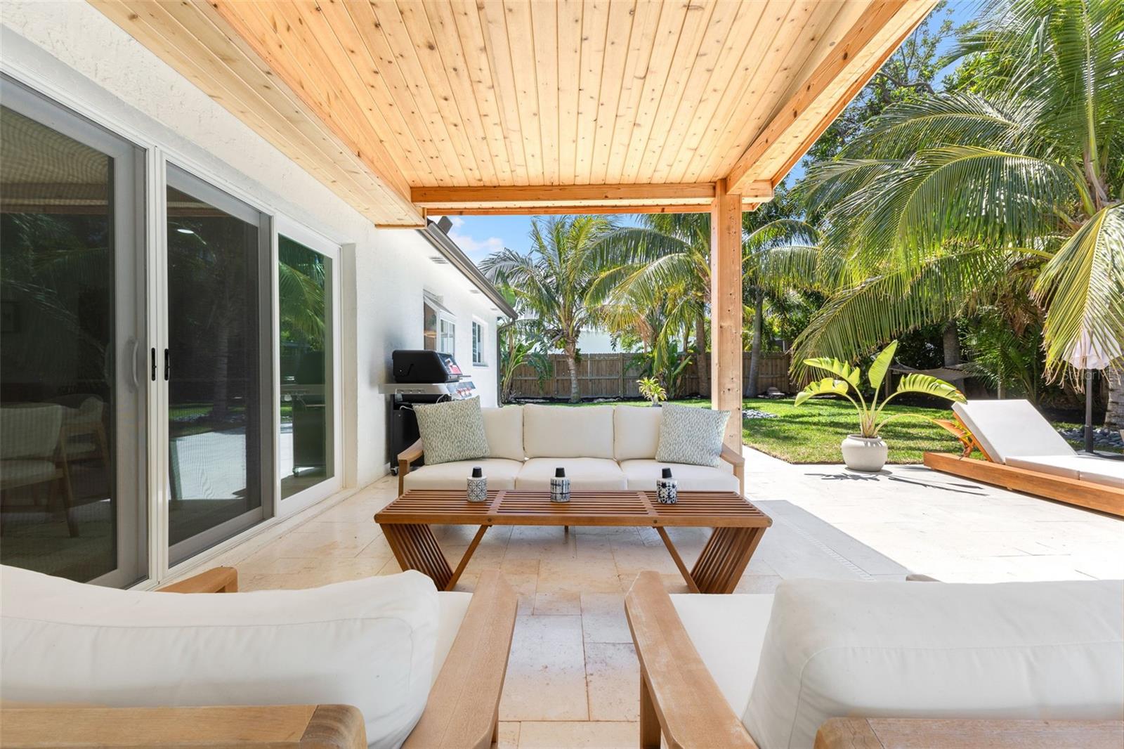 4618 BAYSHORE BLVD NE