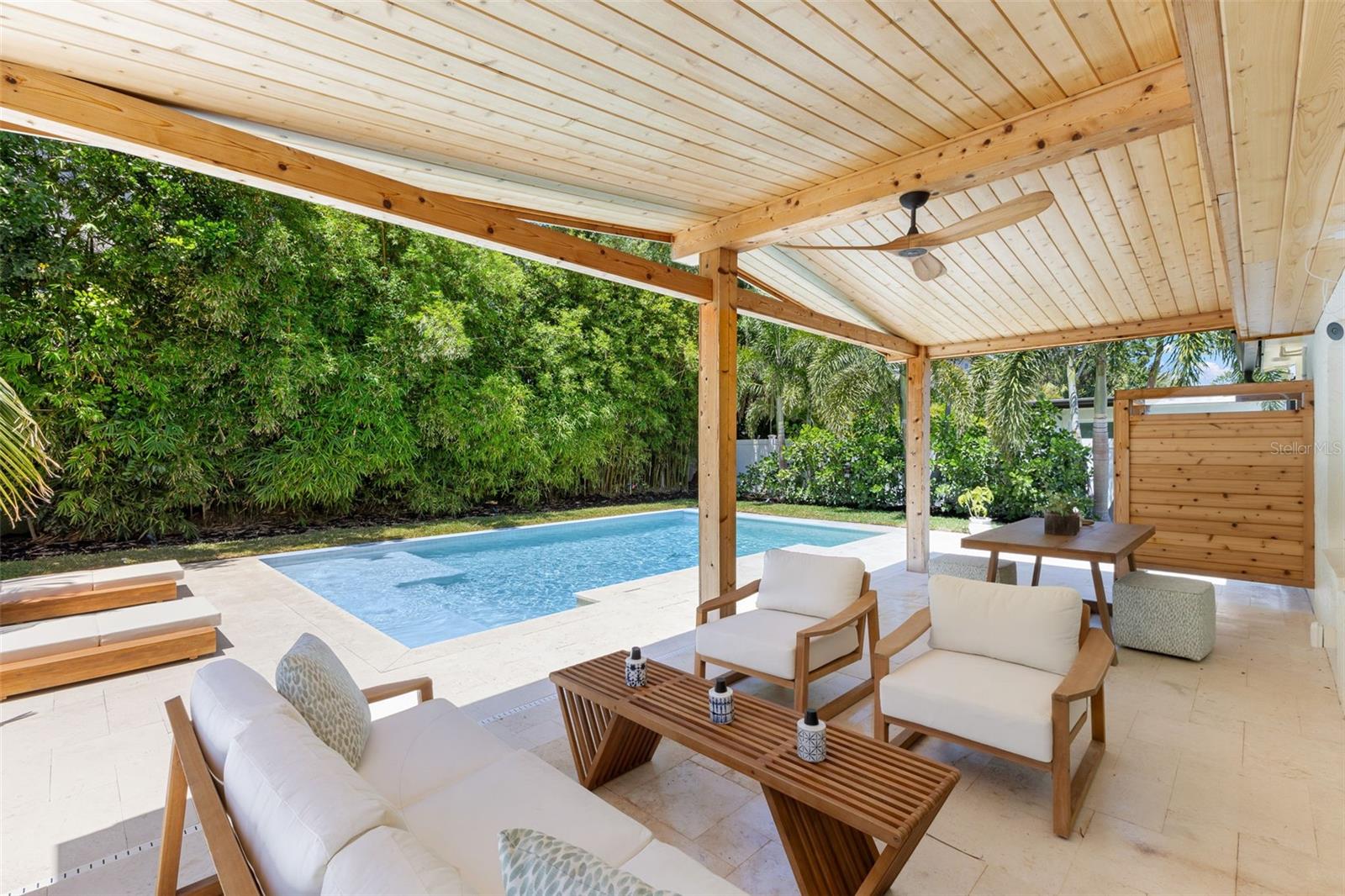 4618 BAYSHORE BLVD NE