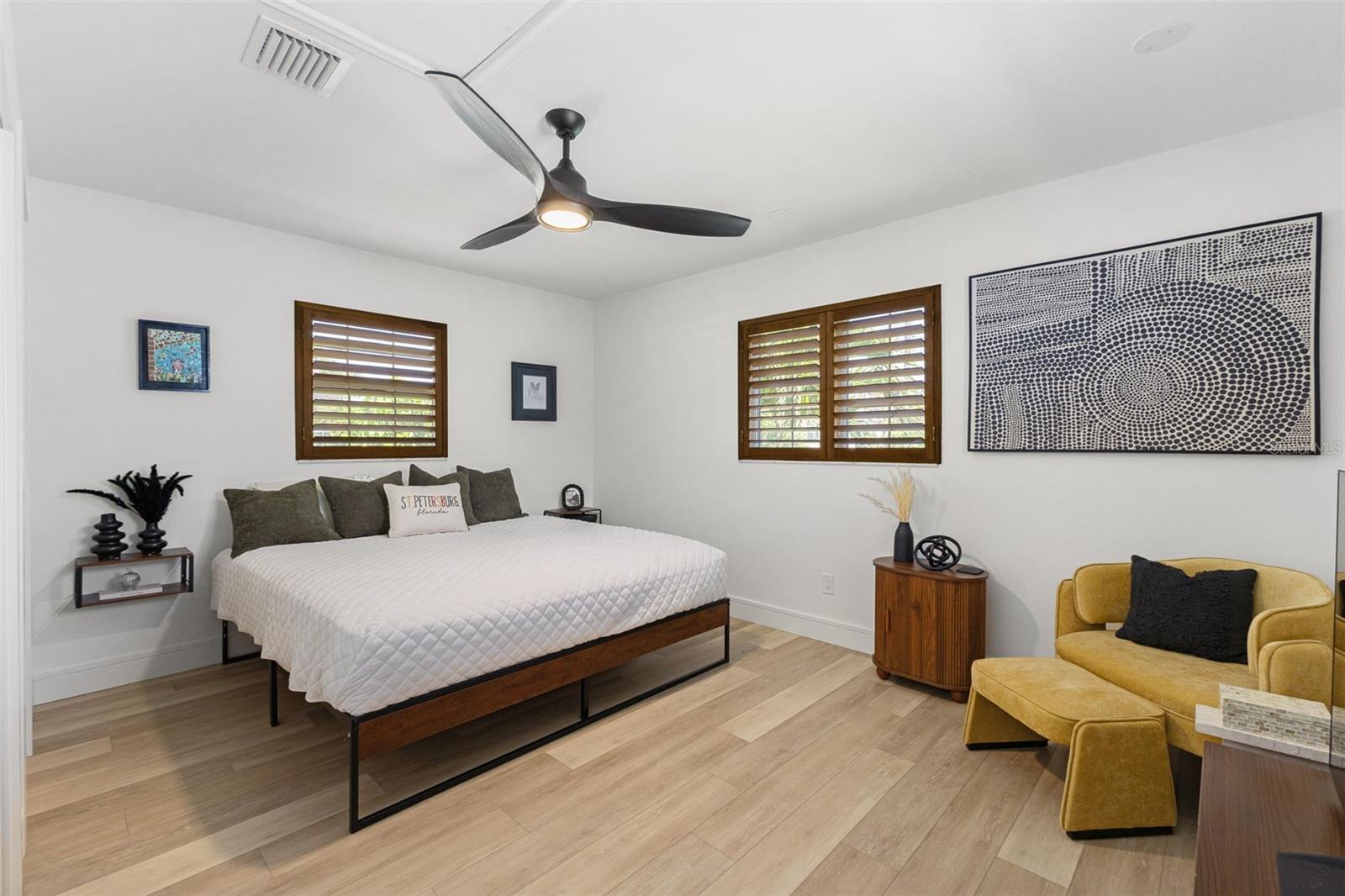 4618 BAYSHORE BLVD NE