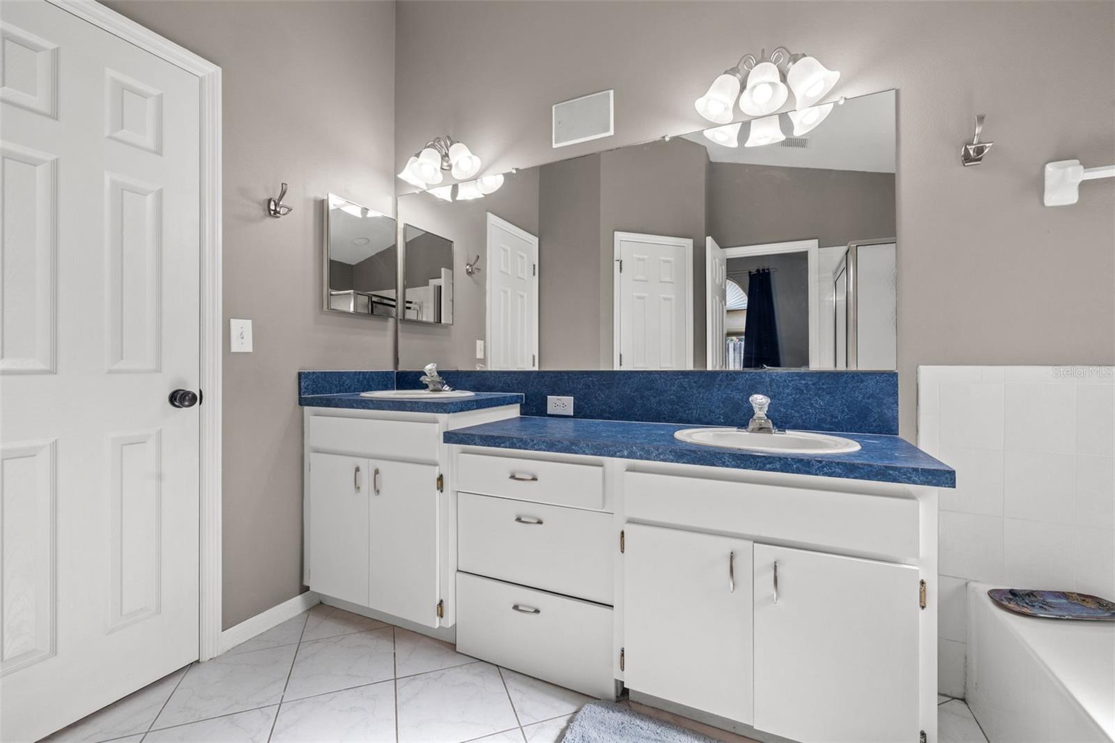 8840 CYPRESS HAMMOCK DR