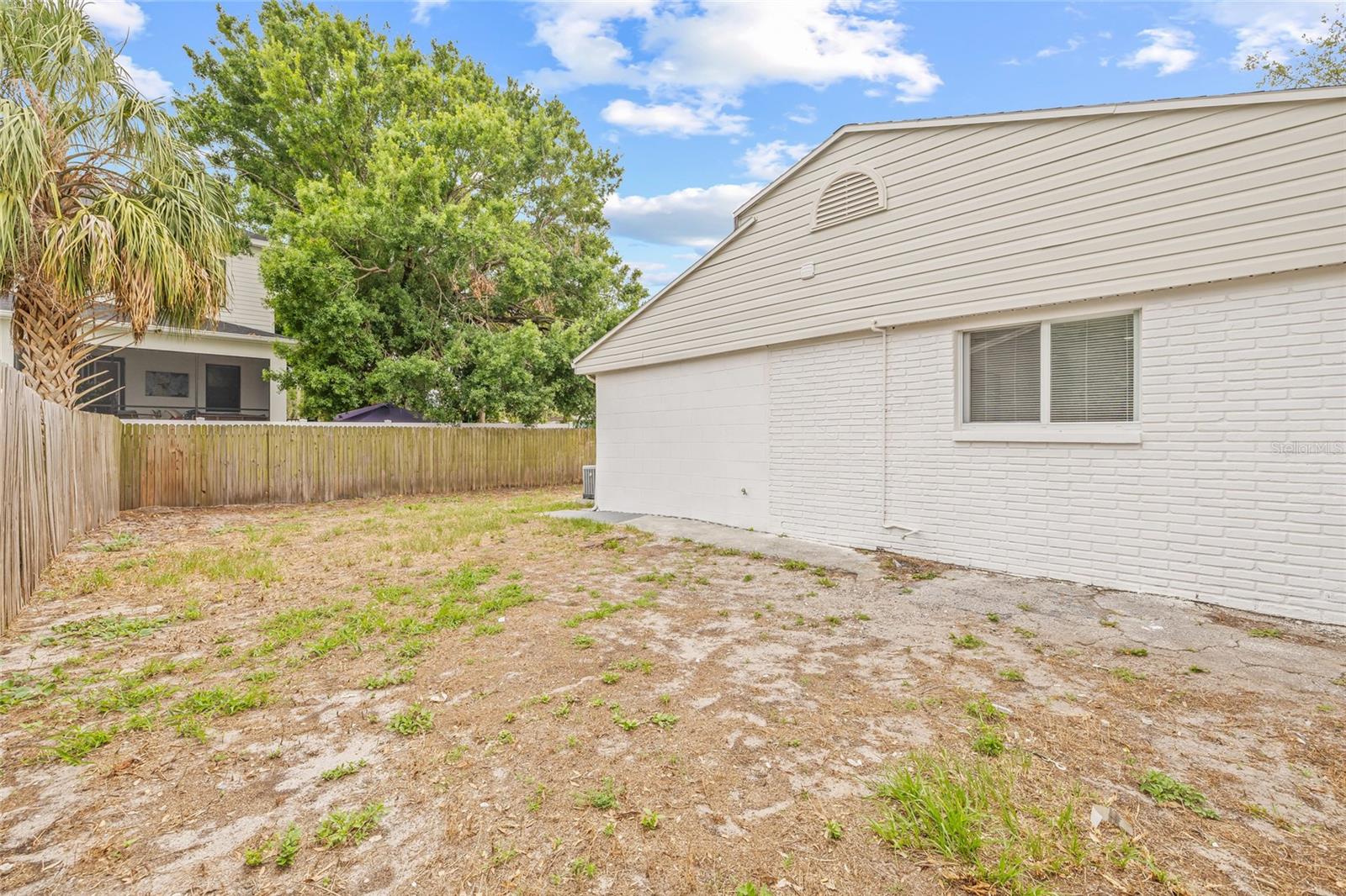 3008 W VAN BUREN DR