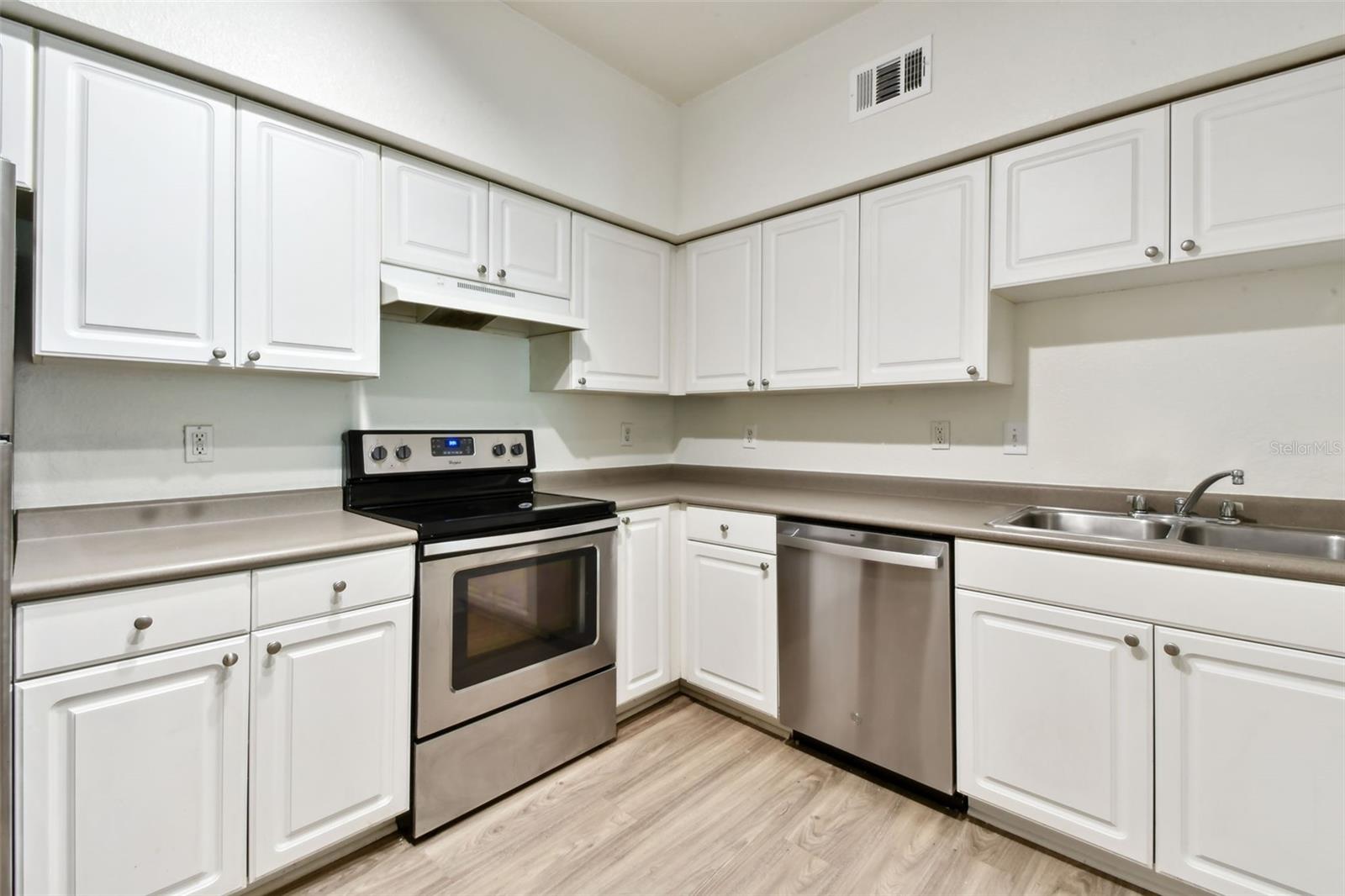 504 S ARMENIA AVE #1328
