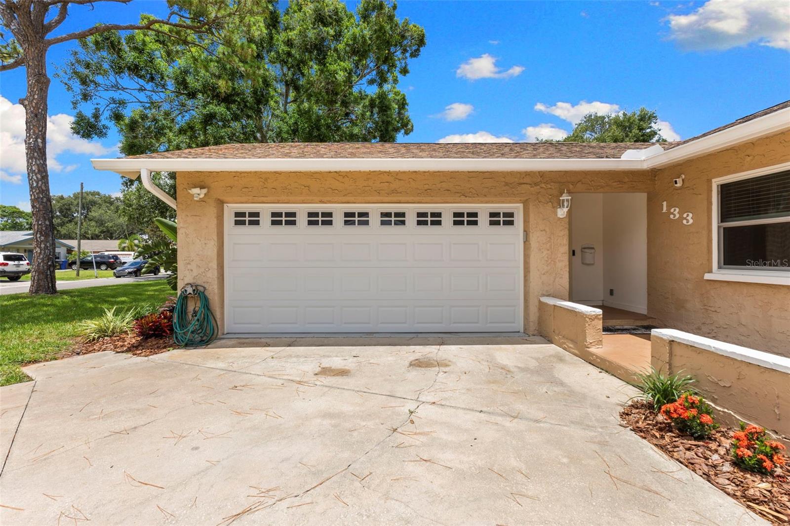 133 SE MADISON CIR N
