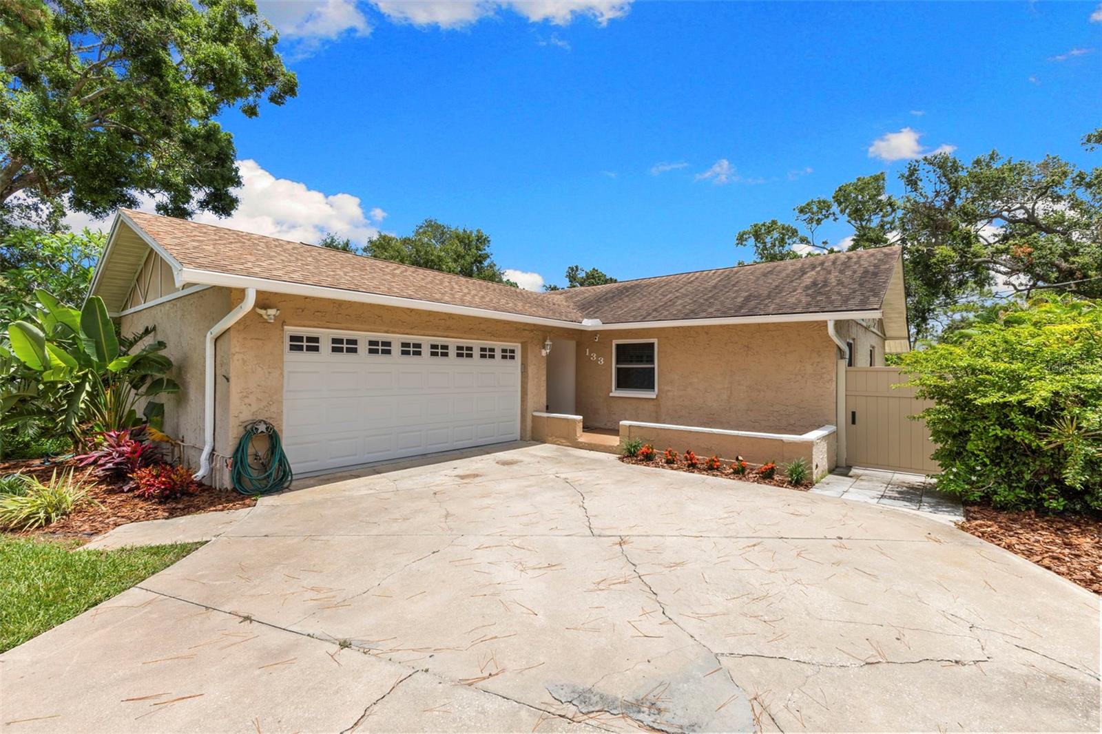 133 SE MADISON CIR N
